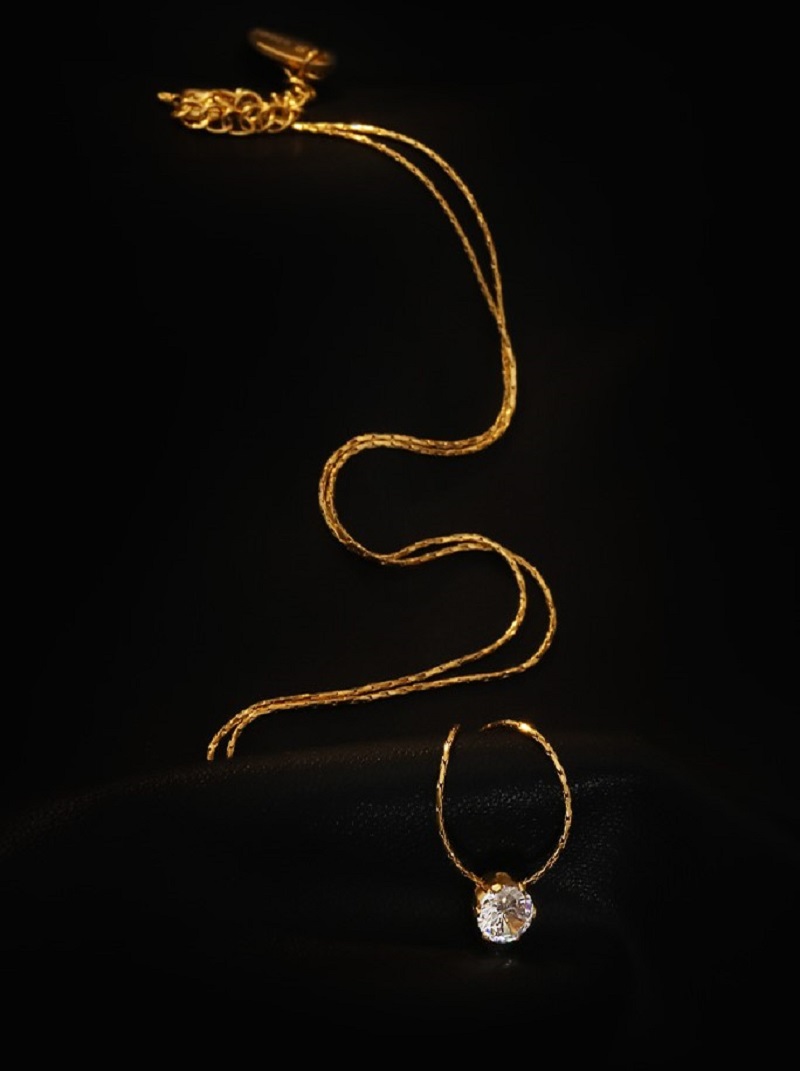 設計韓國簡約氣質金色鑲鑽項鍊