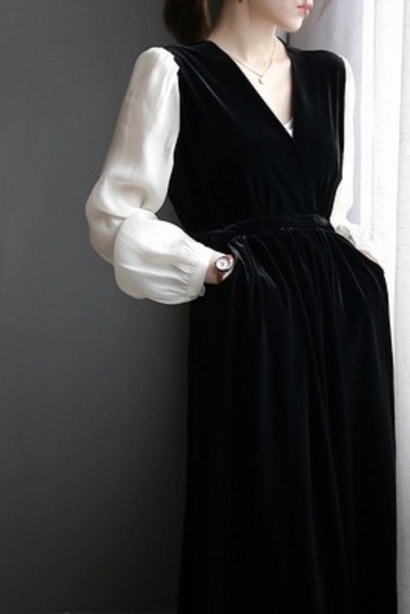 赫本風法式復古氣質洋裝秋季新款天絲泡泡袖繫帶長裙