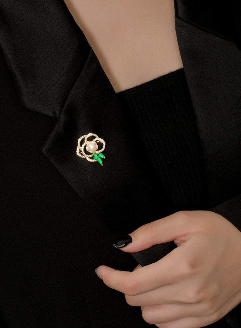 玫瑰鋯石珍珠胸針女高級感設計時尚氣質秋冬禮物大衣毛衣別針配件