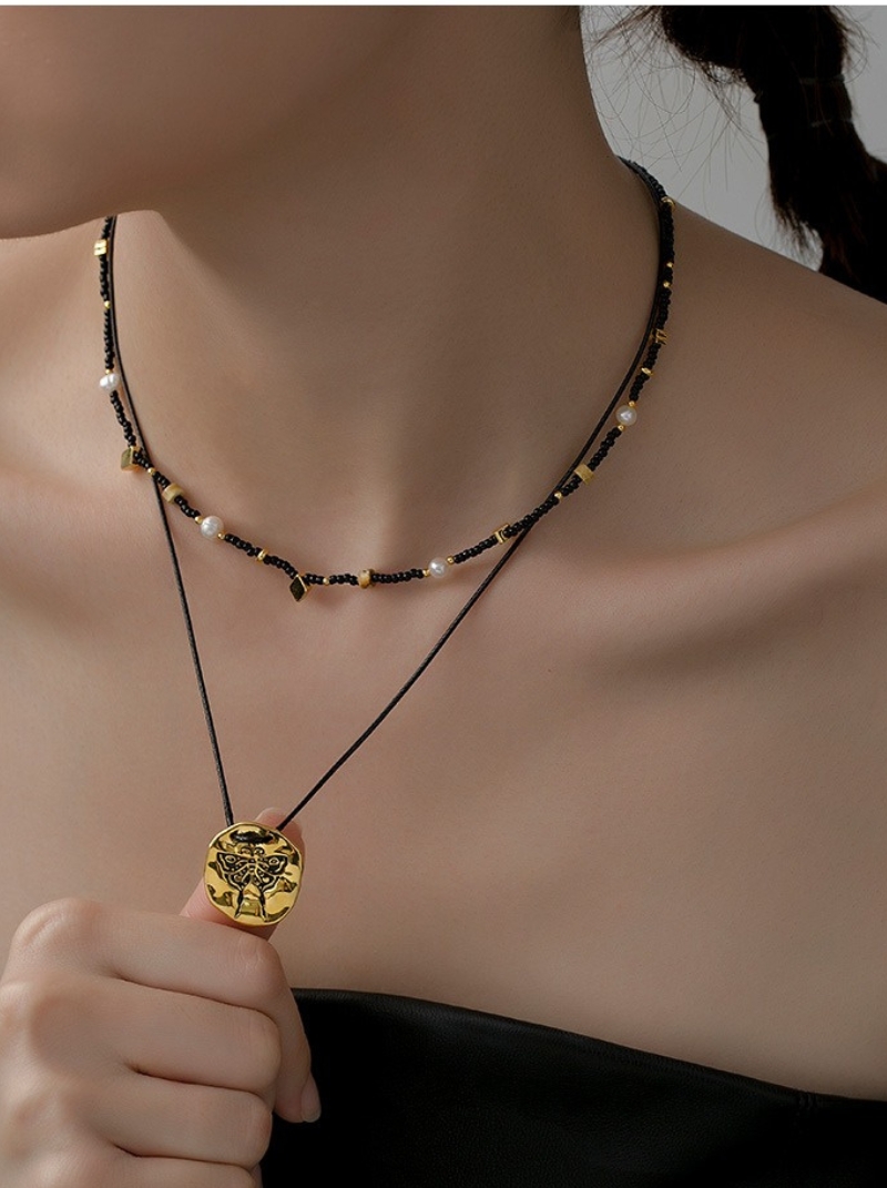歐式新品黑色米珠項鍊女小眾高級感串珠設計天然珍珠鎖骨頸鍊