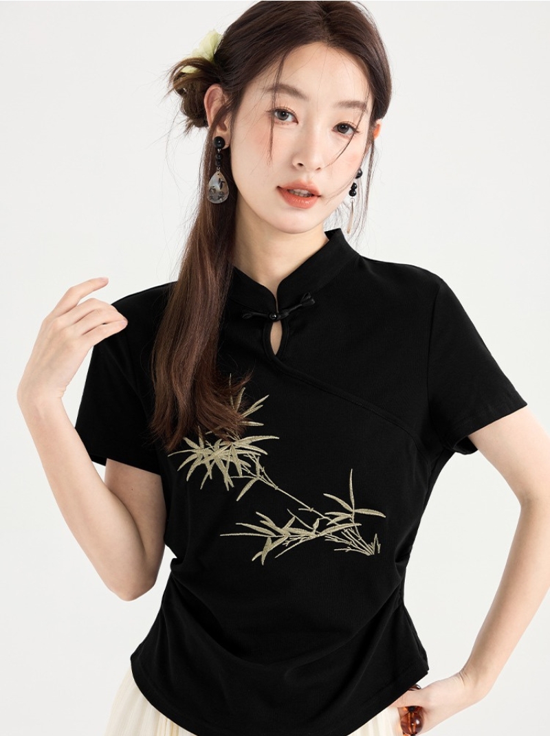 大尺碼新品中式立領短袖T卹女中國風刺繡盤扣上衣