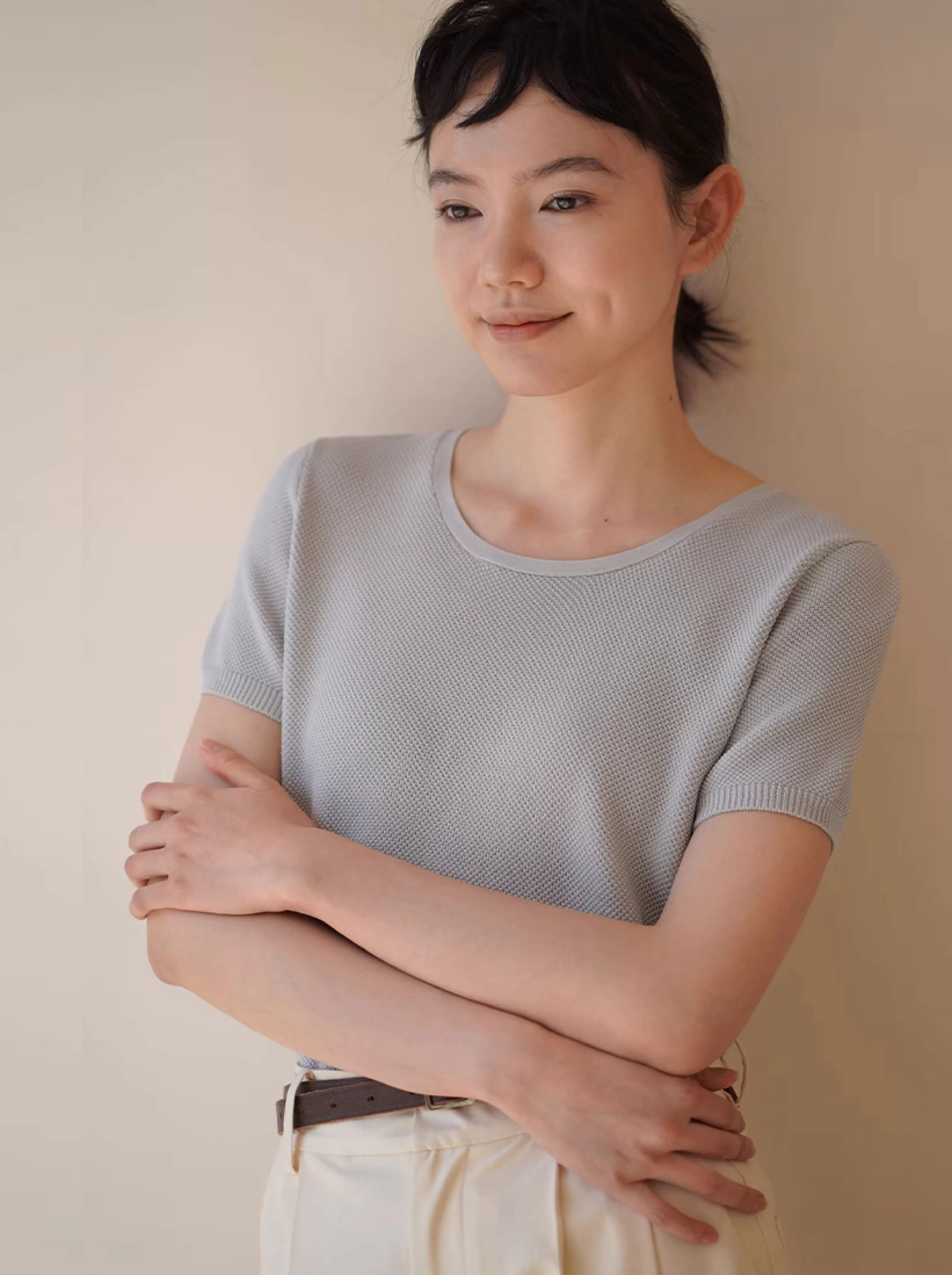 一汪清泉涼爽透氣針織顯白寬鬆顯瘦通勤圓領短袖上衣女