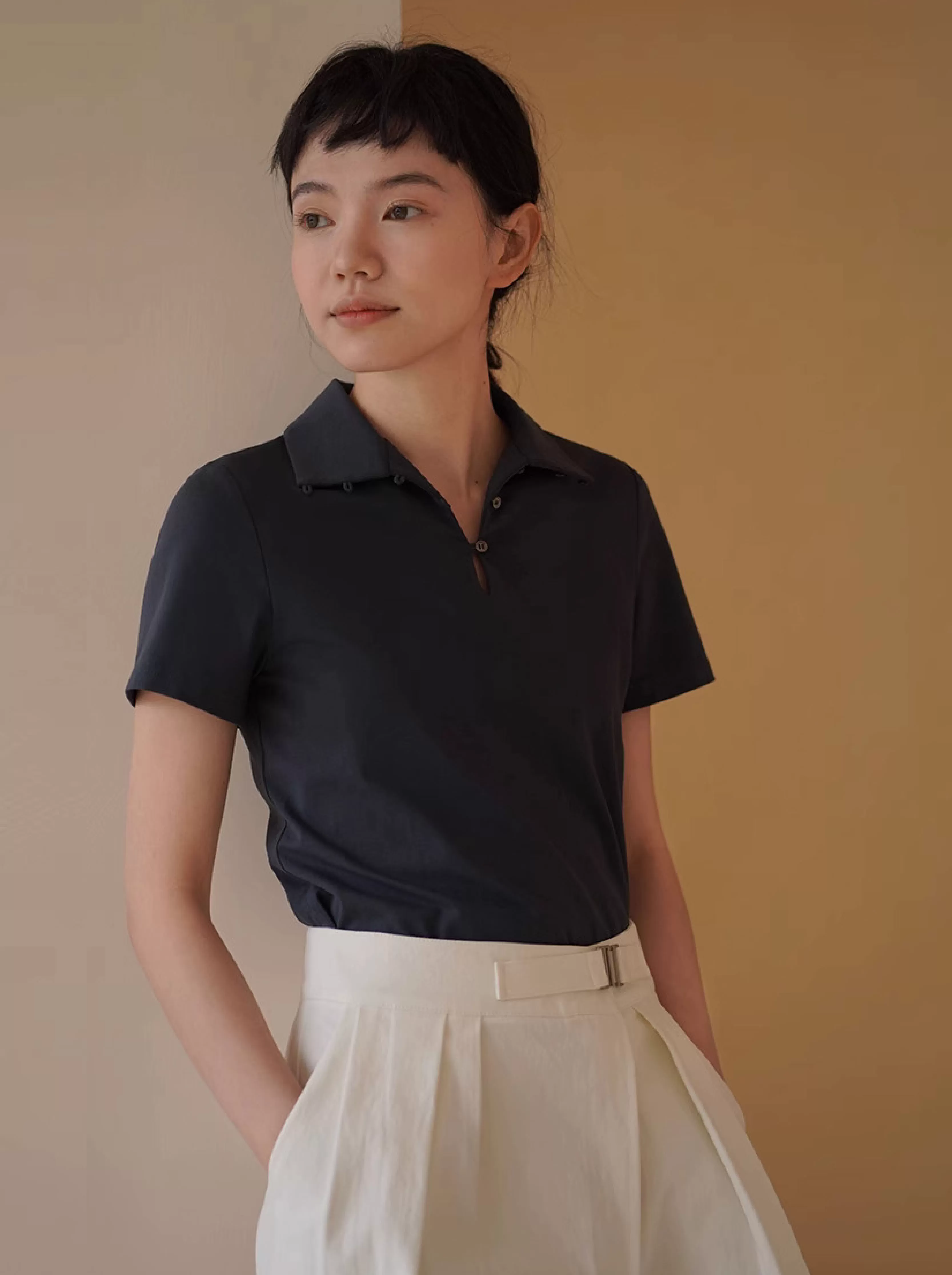 顯白藏青小巧正肩合身Polo領中式盤扣短袖顯瘦T卹上衣女