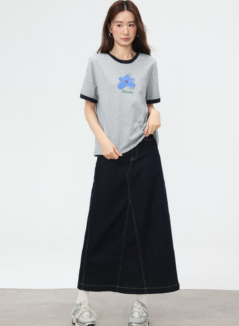 大尺碼花朵印花圓領短袖t卹女夏季女裝正肩灰色上衣