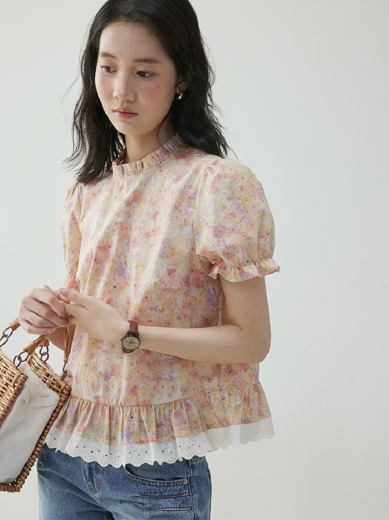 法式原創碎花泡泡袖襯衫女25夏季蕾絲勾花花邊上衣