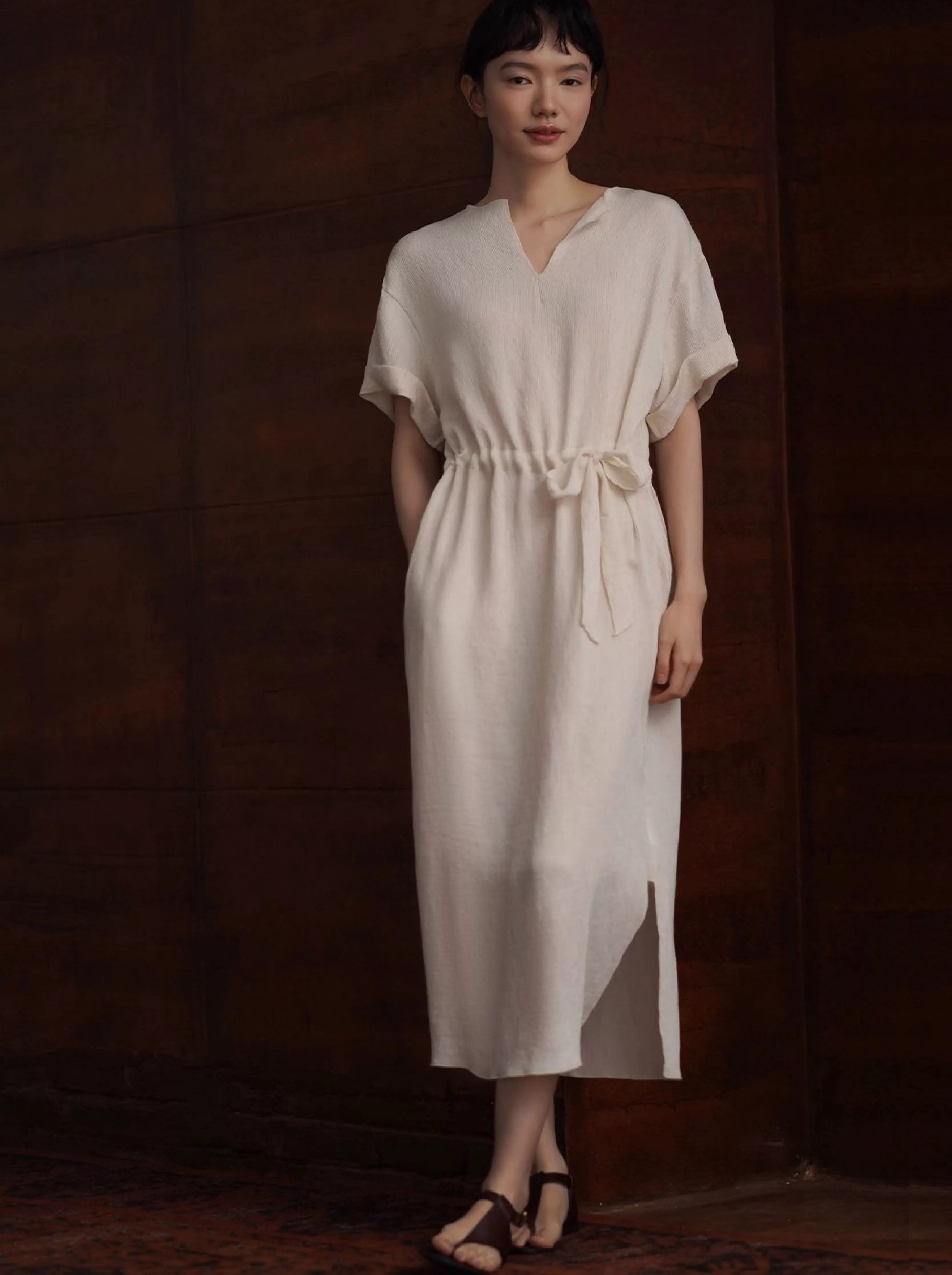 清冷宣紙紗肌理感洋裝寬鬆抽繩收腰V領顯瘦通勤裙女