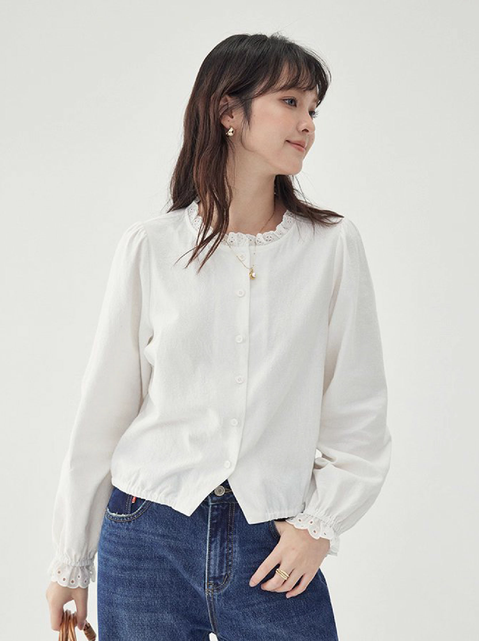 花邊長袖後貼花片白襯衫女秋季新款甜美純棉上衣