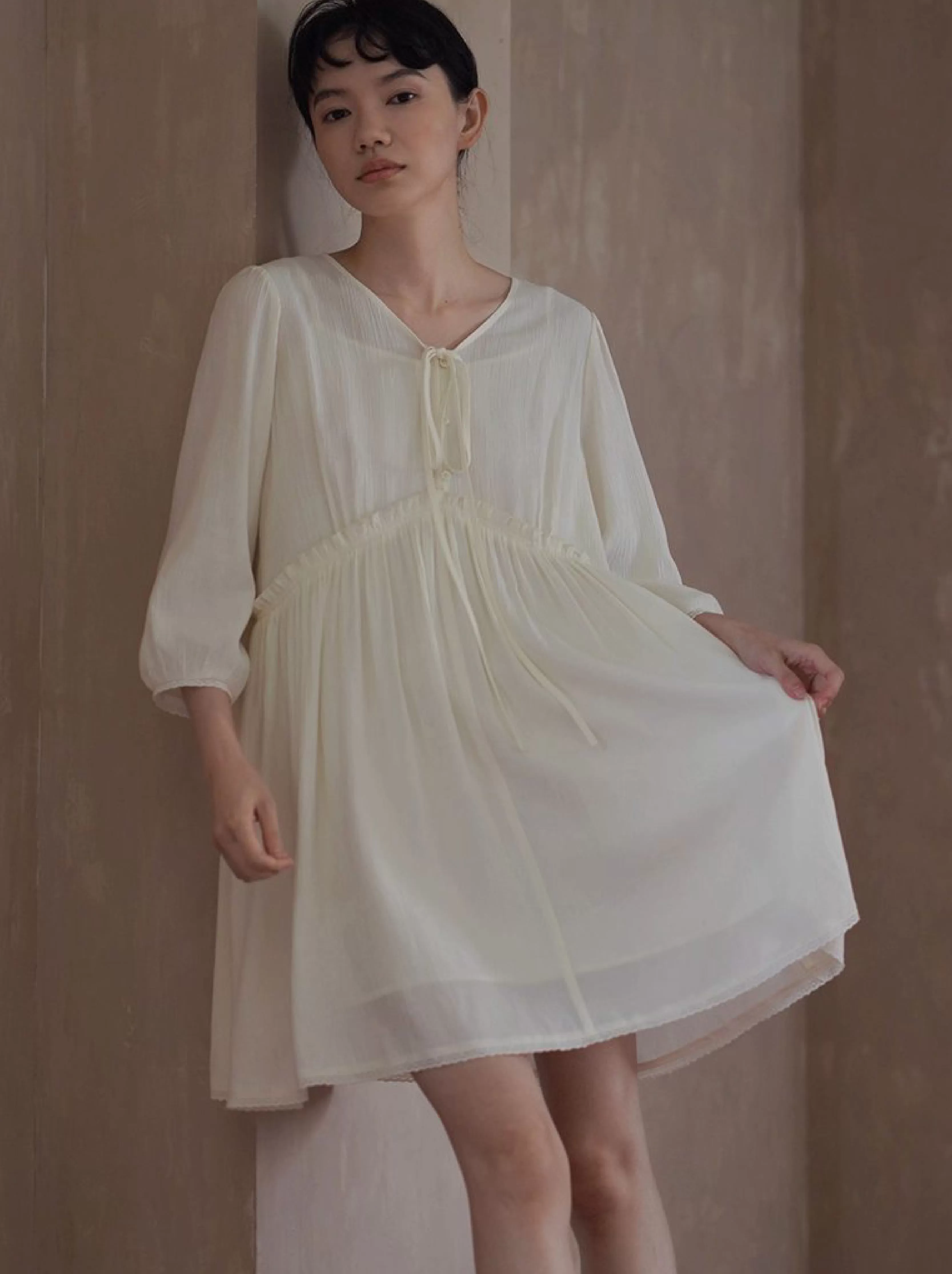 秋來雲雀飄逸洋裝顯瘦V領帶高腰拼接法式浪漫裙女