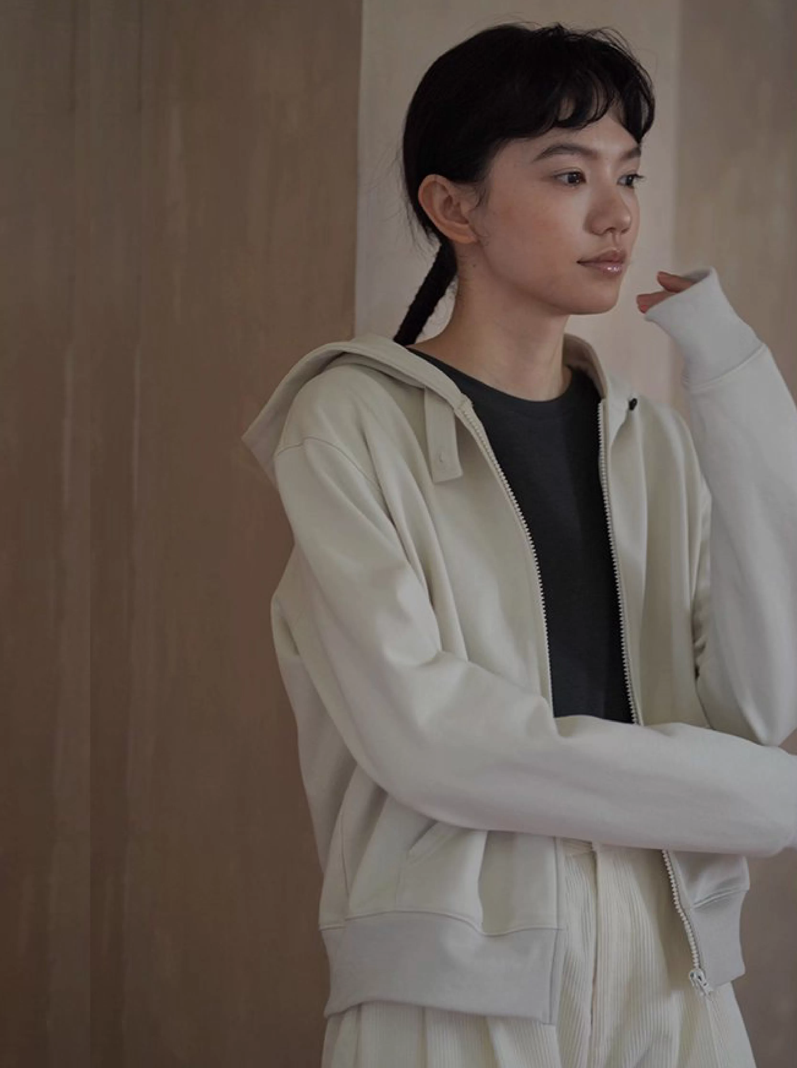 輕鬆休閒高克重親膚100棉針織衛衣布料連帽短版顯瘦外套