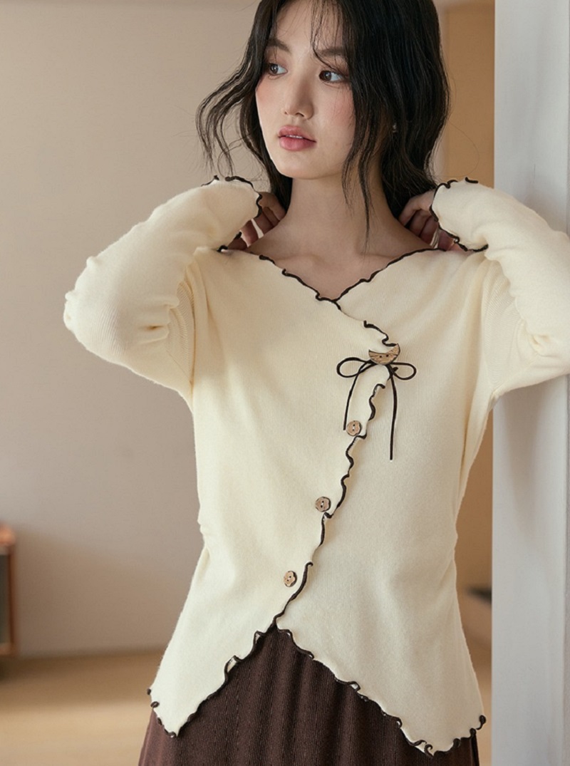 中大尺碼撞色木耳滾邊V領針織衫長袖上衣