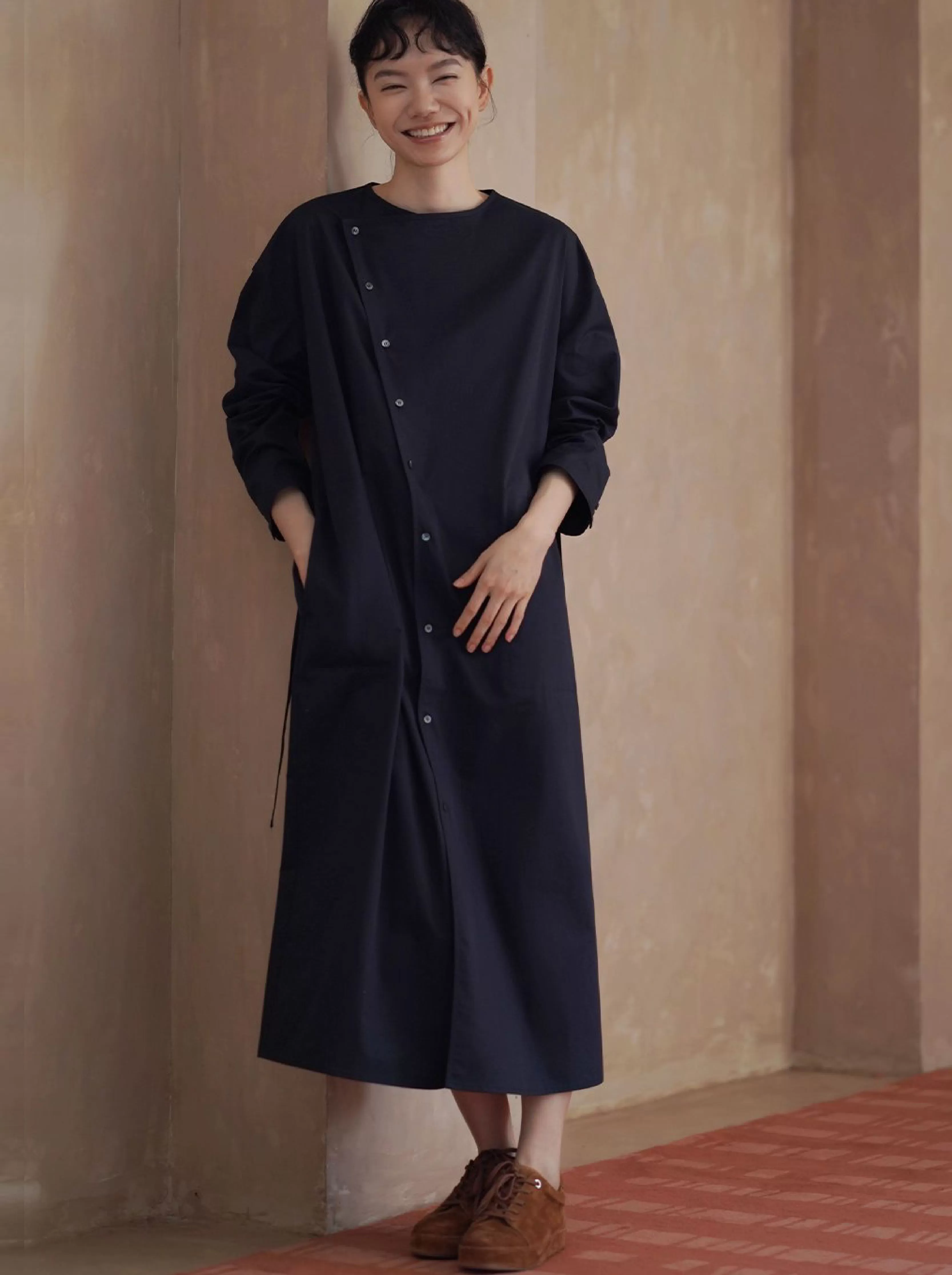 不對稱美學斜門襟洋裝挺括100%棉長遮肉顯瘦裙女