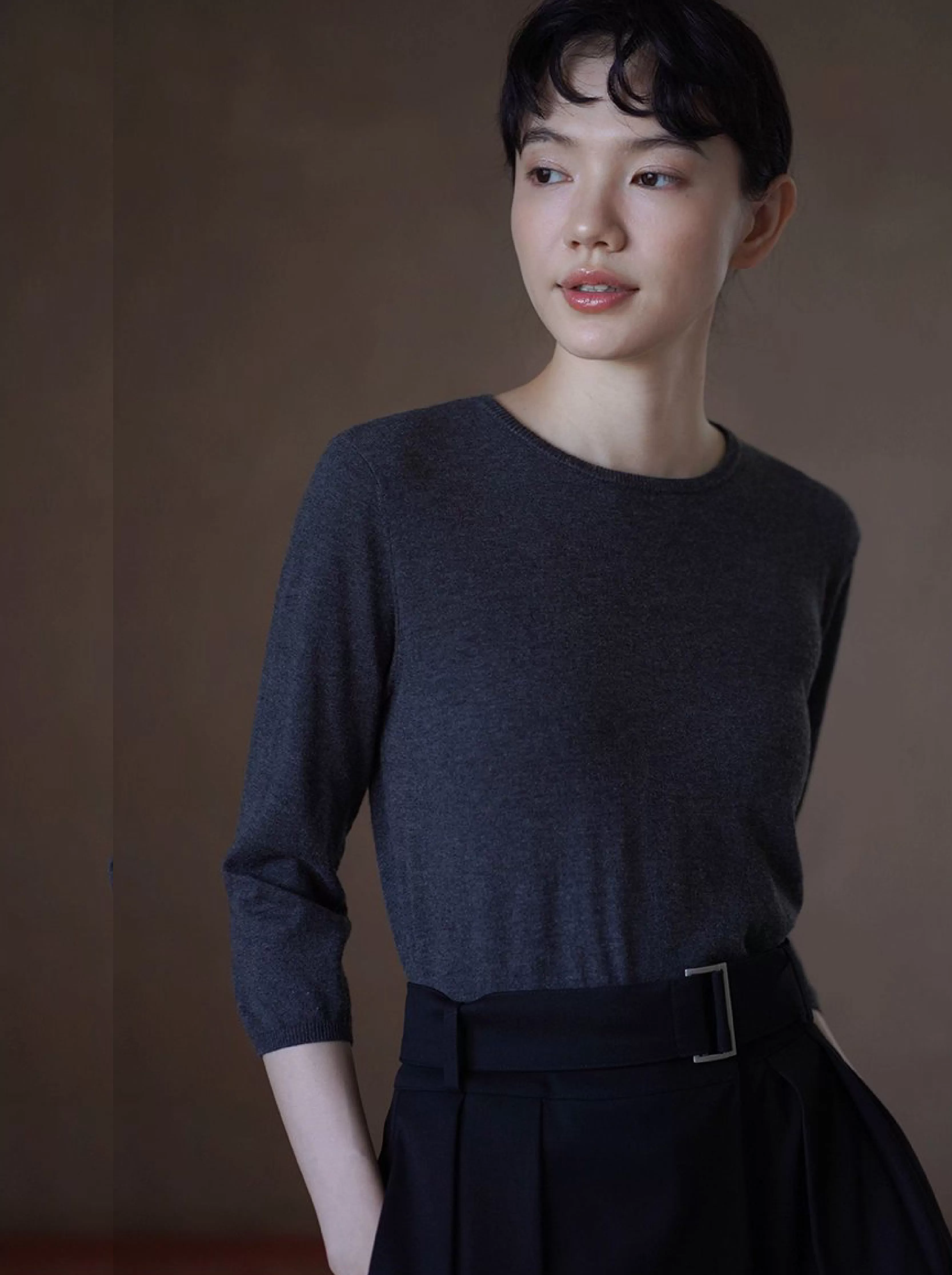 簡約仙品內搭羊毛混紡輕薄合身柔軟親膚圓領針織上衣女