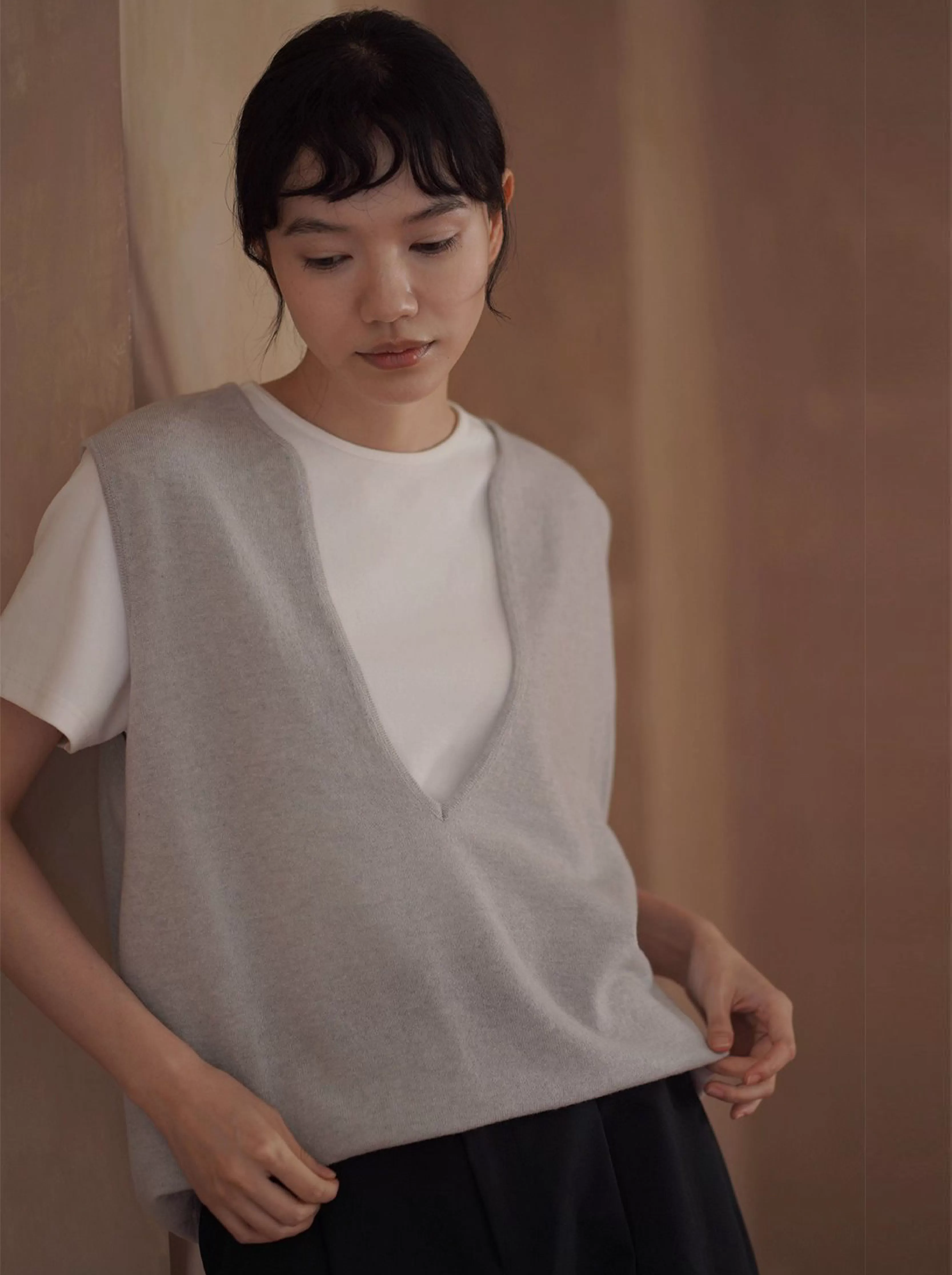 時髦放大鏡100羊毛深v領針織寬鬆疊穿簡約通勤背心女