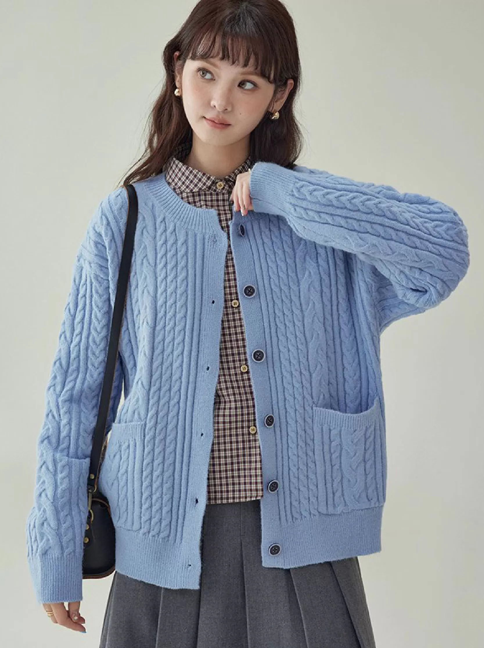 藍色麻花單排扣毛衣開襟衫女秋季新款慵懶長袖上衣