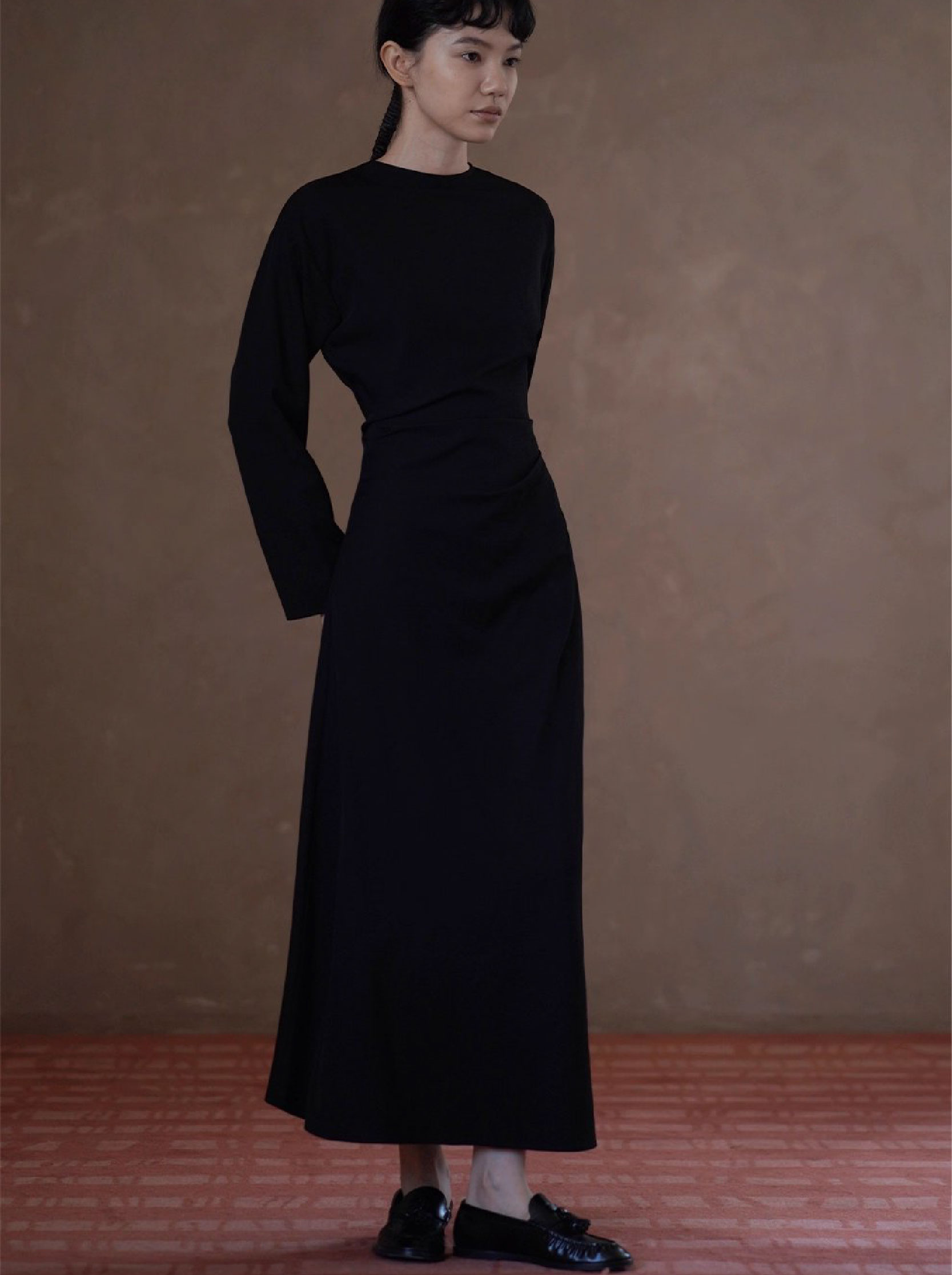 極簡品味優雅貴婦內搭洋裝圓領收腰通勤顯瘦裙子女