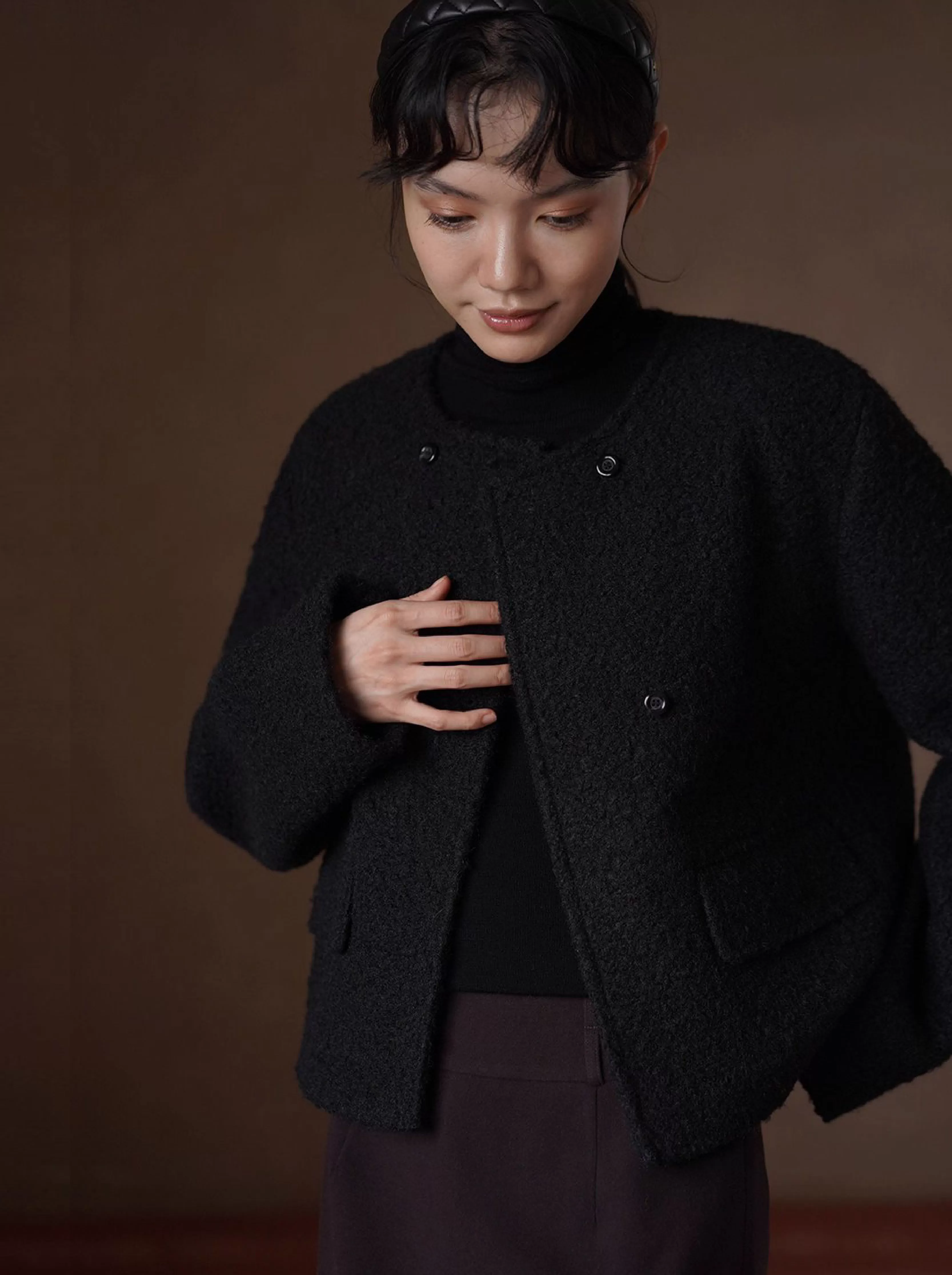 精緻通勤週外套肌理感毛呢圓領雙排扣立體袋蓋短版大衣