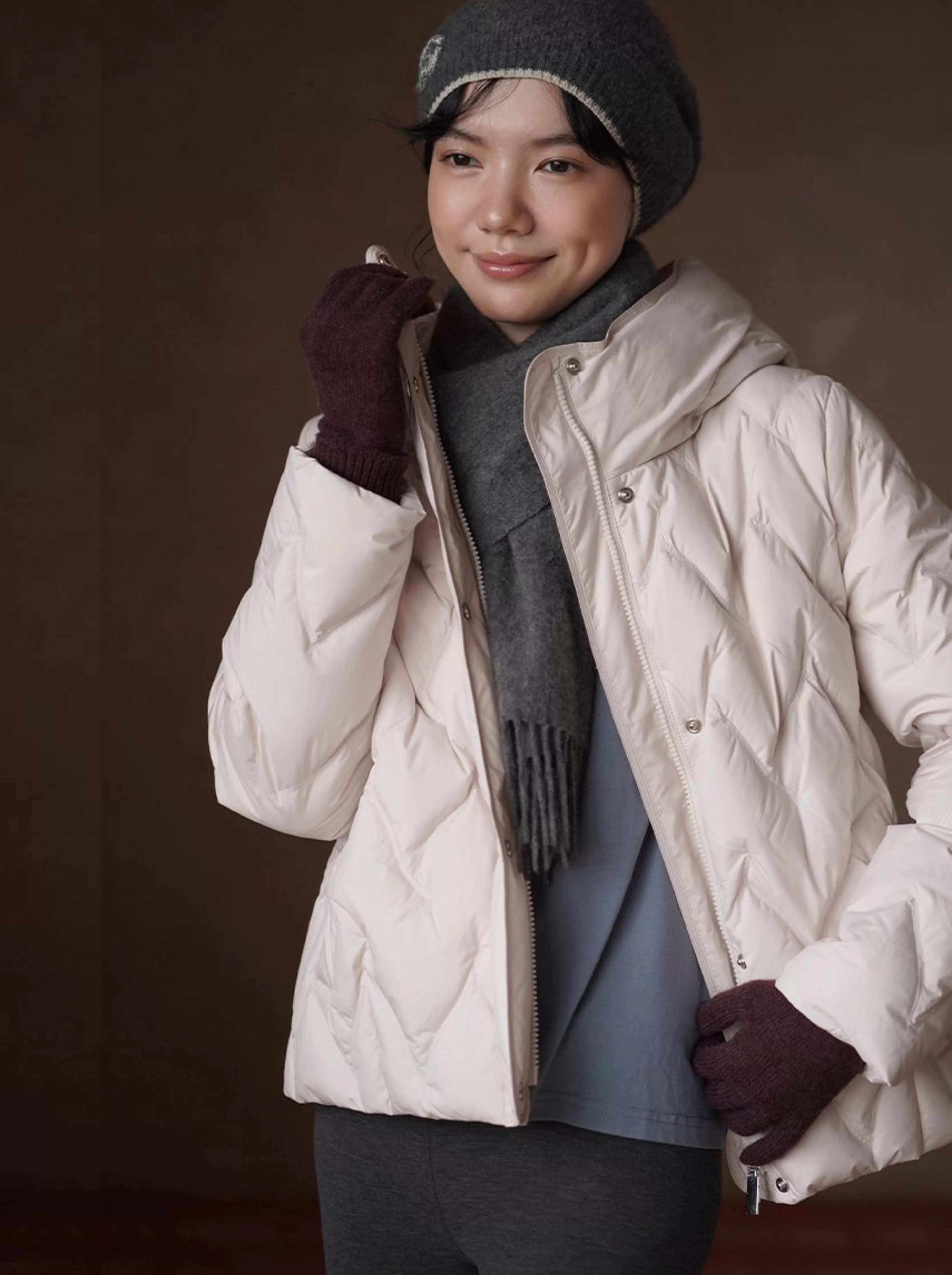 高密仿鑽絨人字紋絎線新國標90白鴨絨連帽短款羽絨衣女