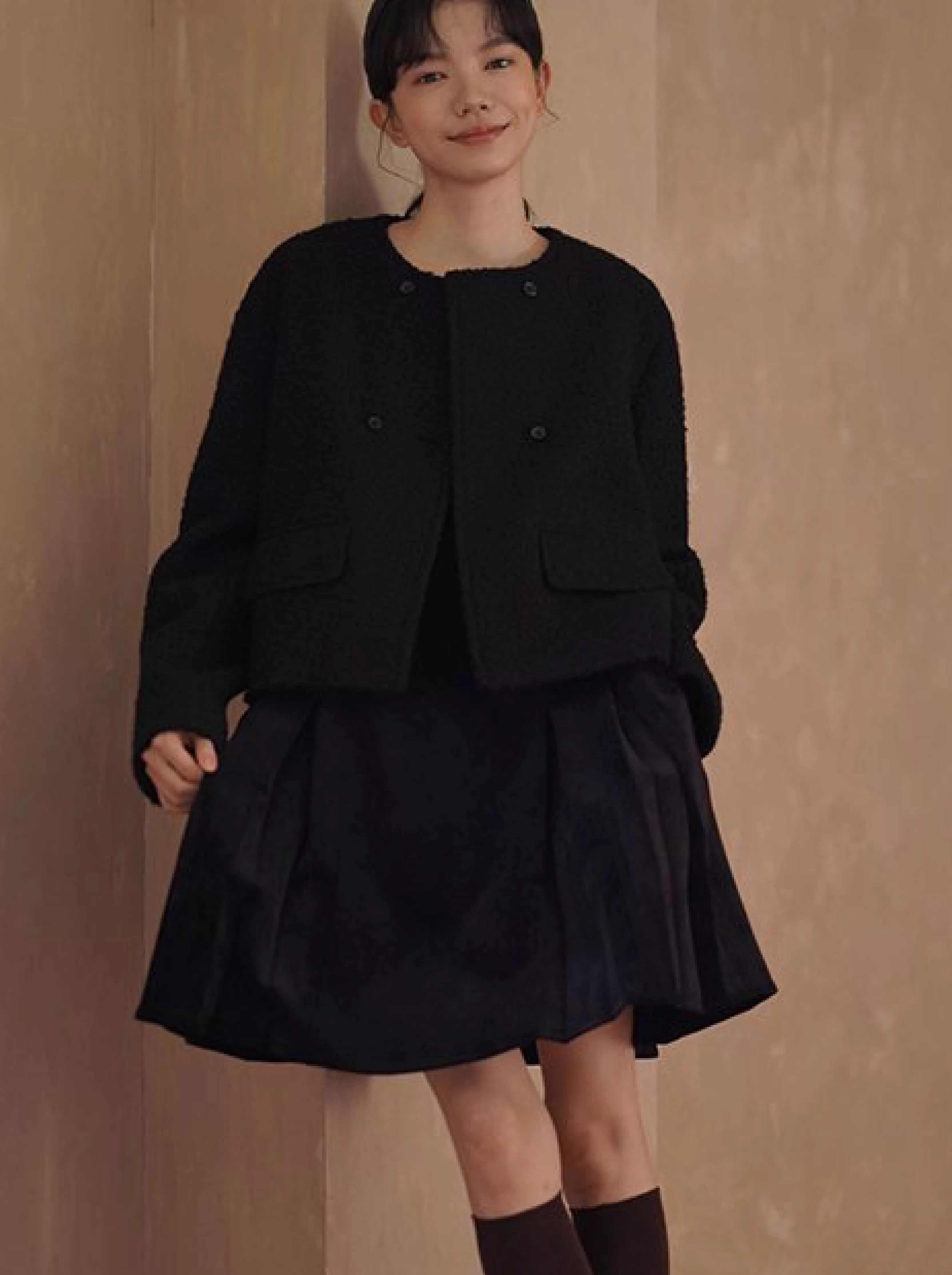 復古暖調絨面細密豎條燈芯絨寬鬆微A版型金扣顯瘦洋裝