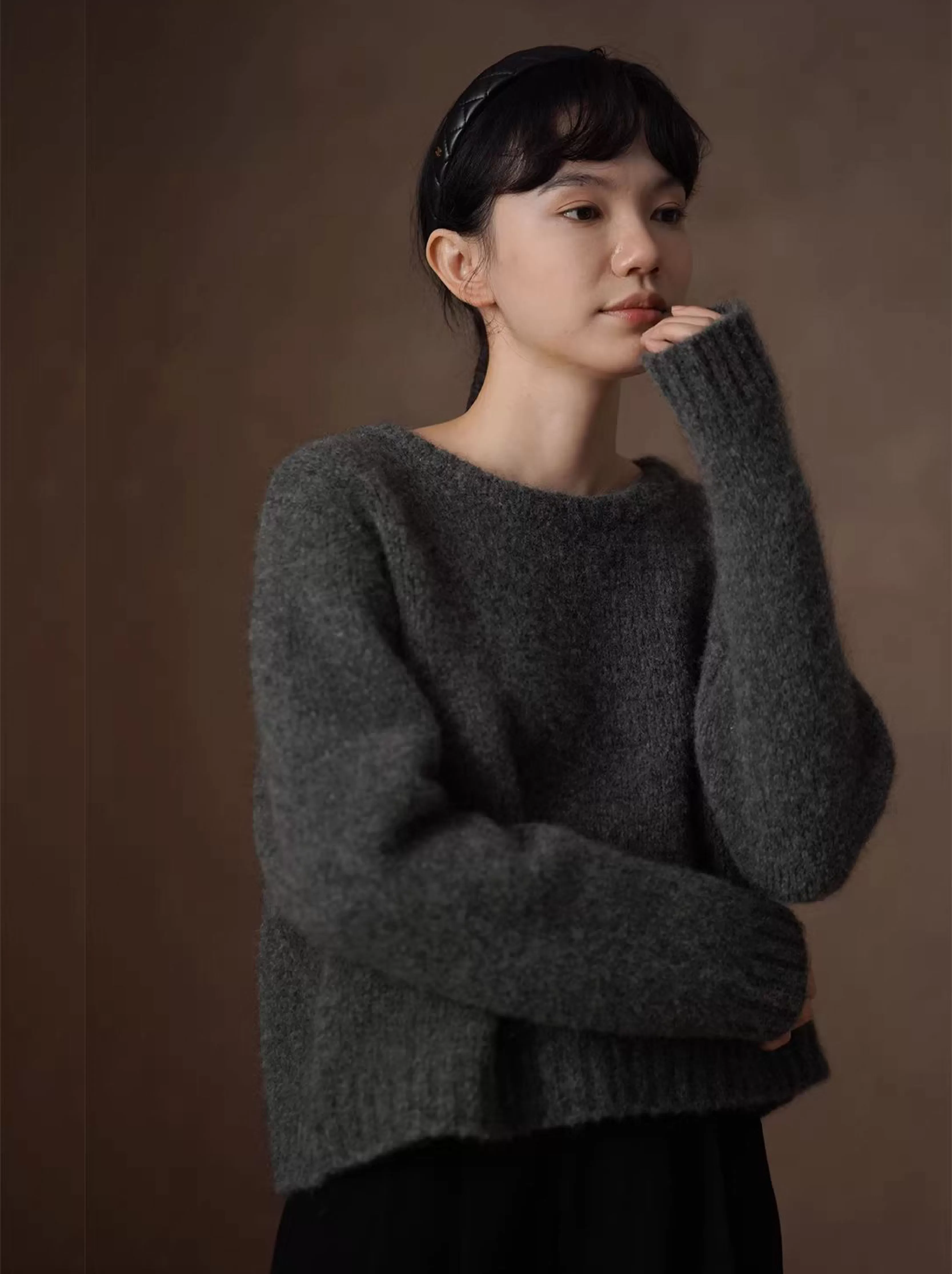 蓬鬆百分百水洗拉毛工藝羊毛馬海毛混紡圓領寬鬆毛衣女