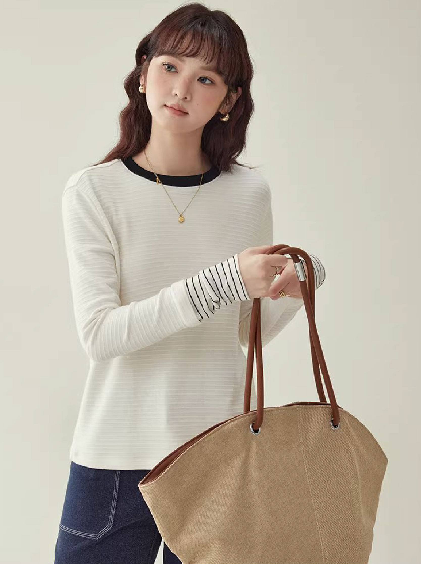 撞色拼接肌理長袖t卹女冬新款簡約圓領內搭上衣