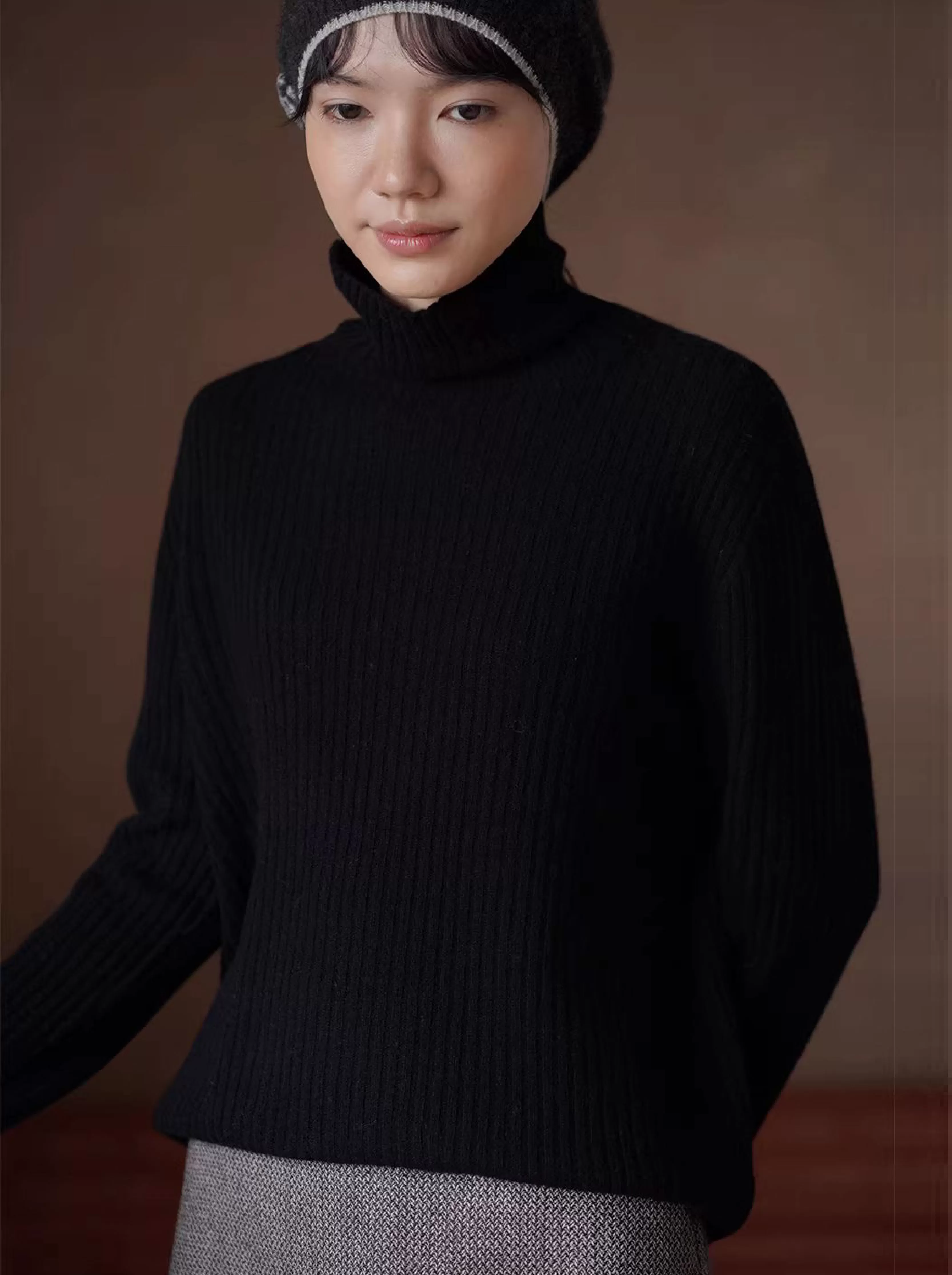 100羊毛無縫一體工藝寬鬆堆領保暖顯瘦坑條針織上衣女