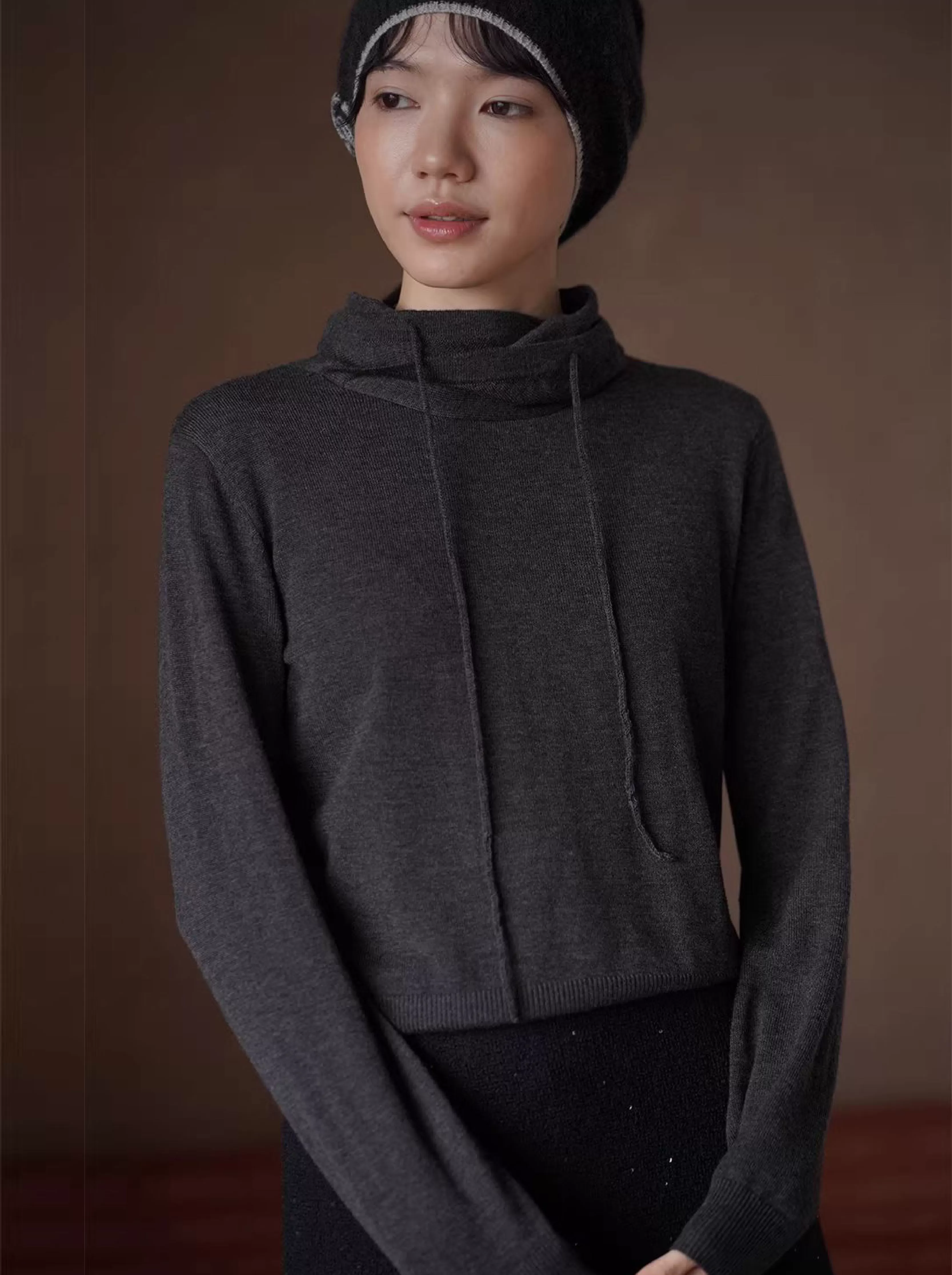 法式超細綿羊毛混紡疊量鬆弛堆堆領針織內搭合身上衣女