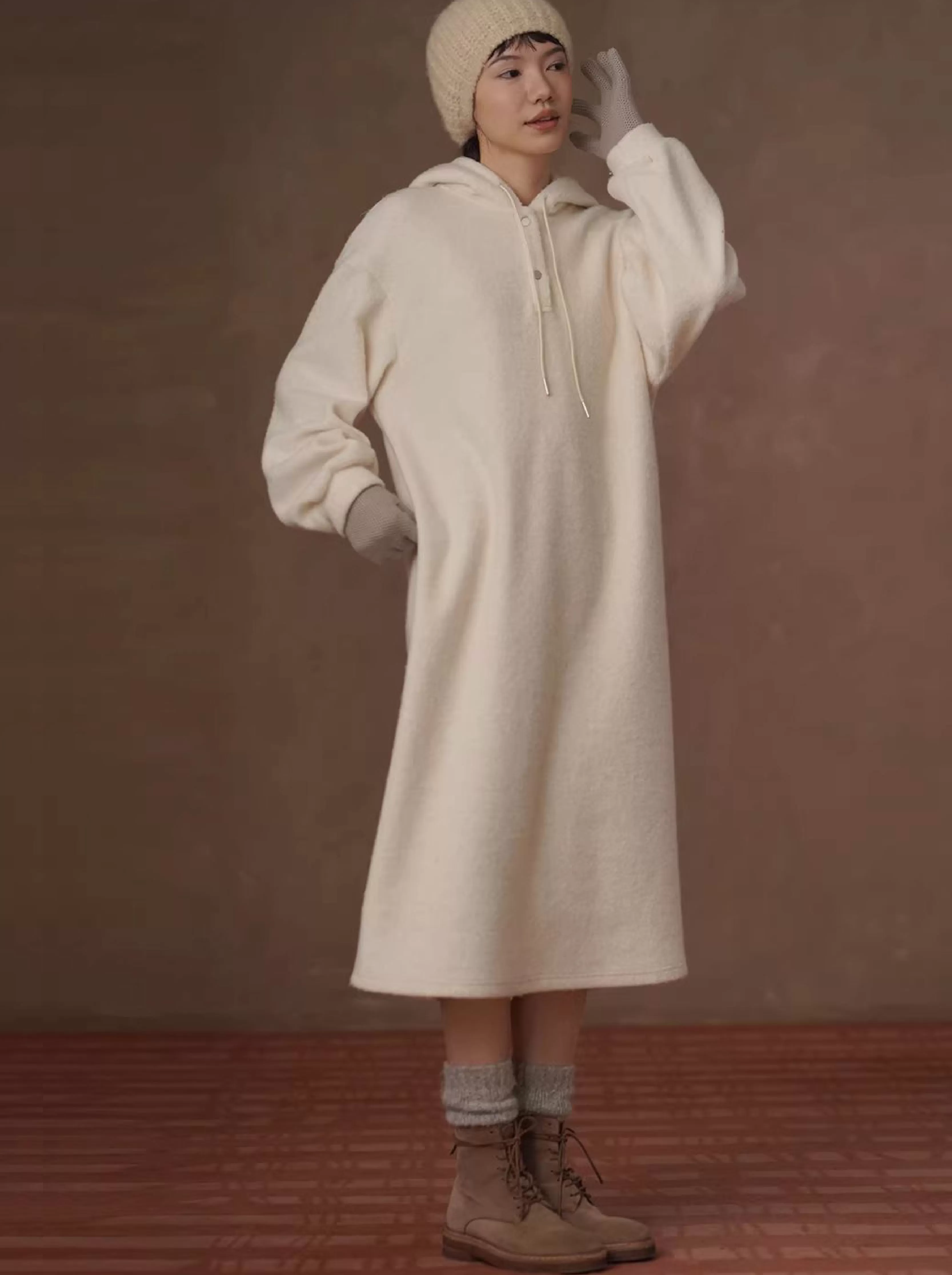 初雪摩天輪保暖落肩寬鬆顯瘦連帽長休閒衛衣洋裝女