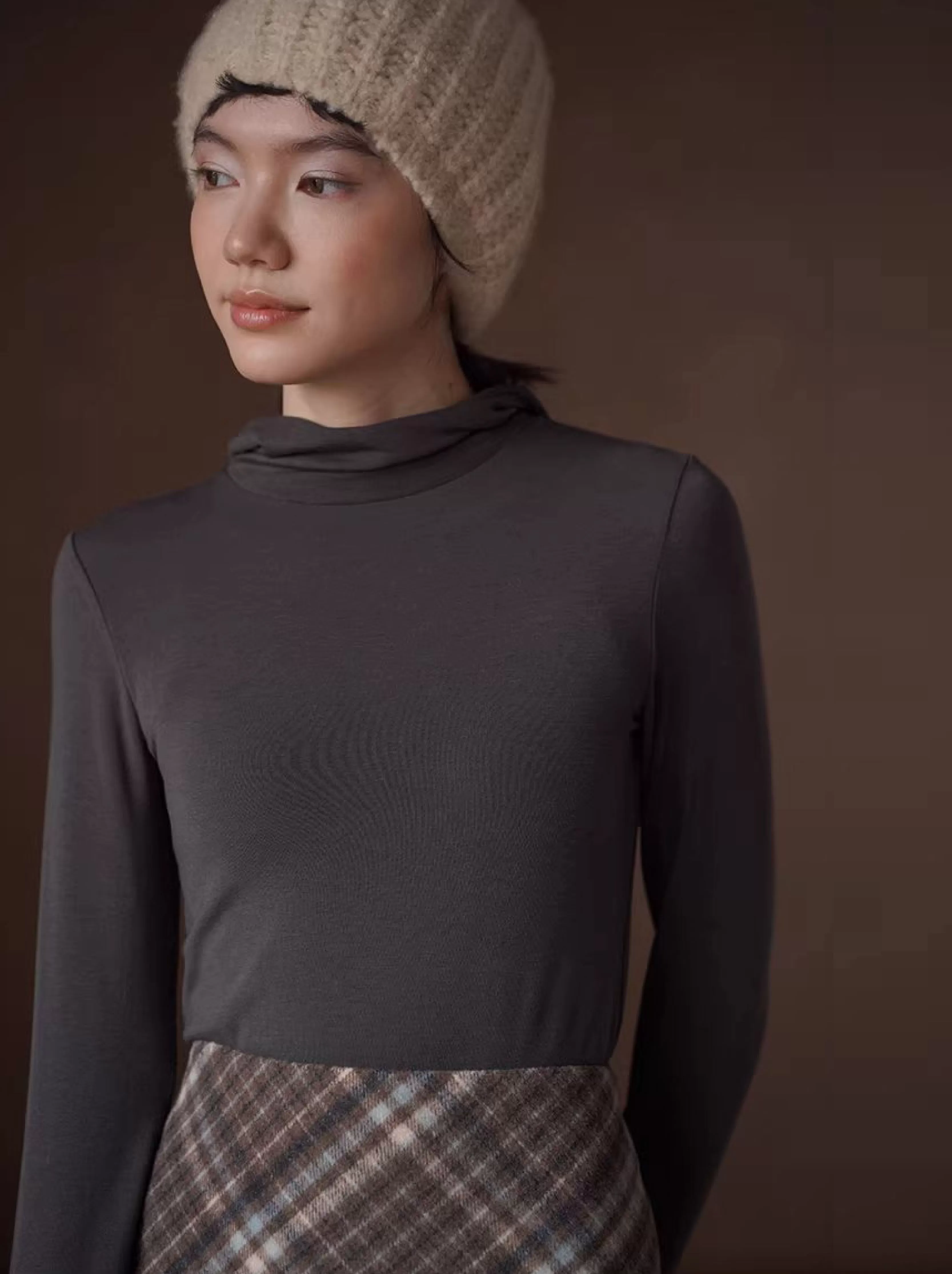 黃金內搭綿羊毛萊賽爾混紡彈性修身正肩高領連帽上衣女