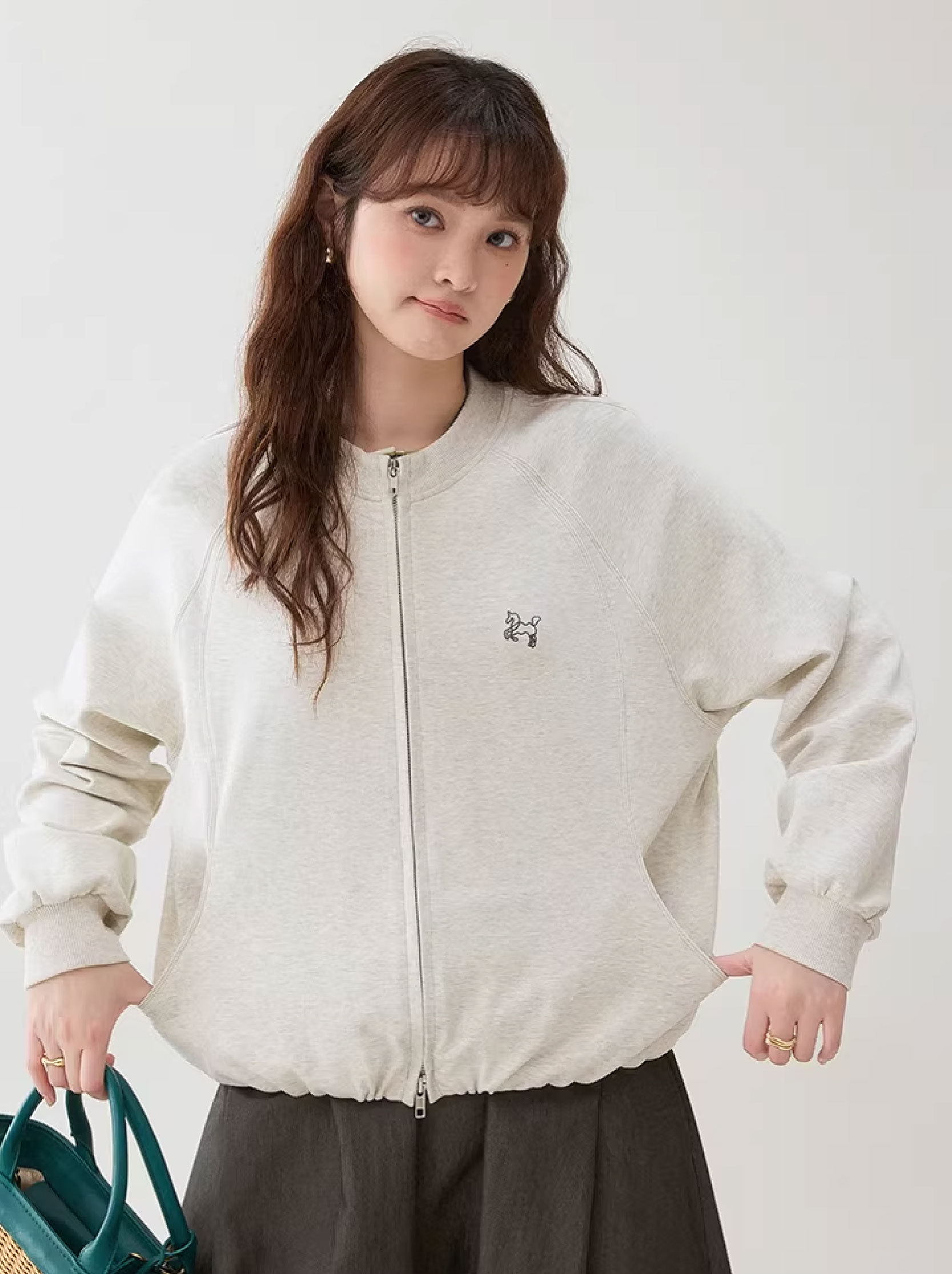 花苞下擺圓領衛衣外套女26春季新款刺繡拉鍊上衣