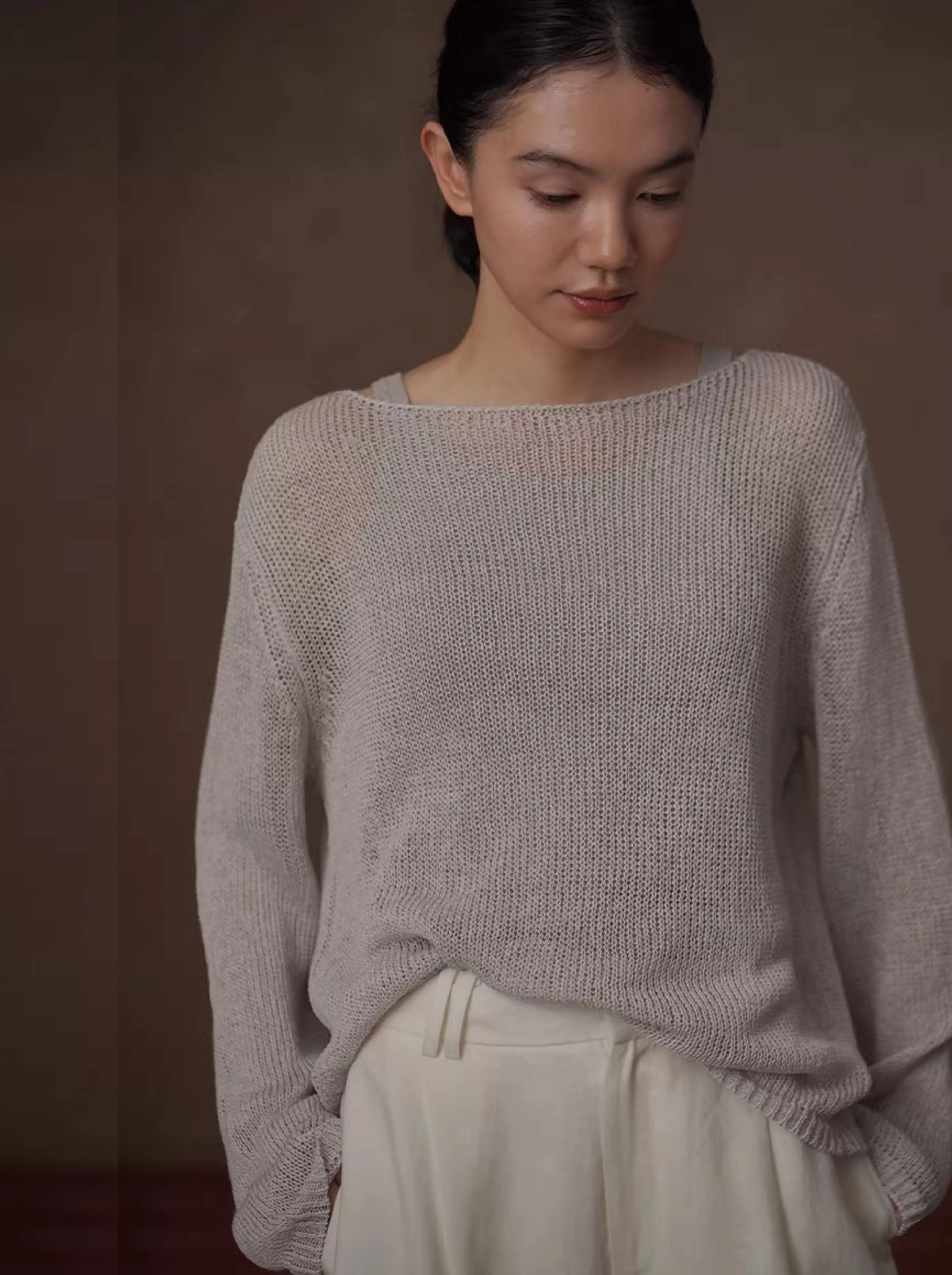 朦朧水霧進口及紙紗透氣針織紙片人寬鬆顯瘦一字領罩衫