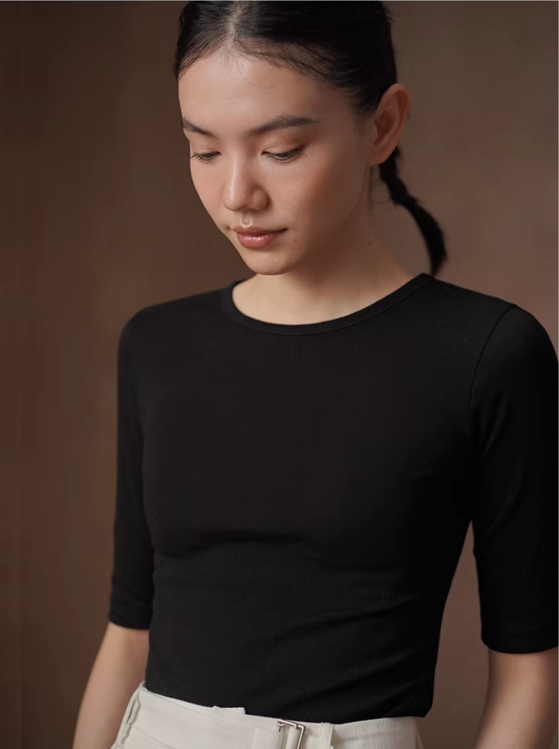 簡約實用主義雙面織布棉混紡彈性合身顯瘦中袖圓領T恤