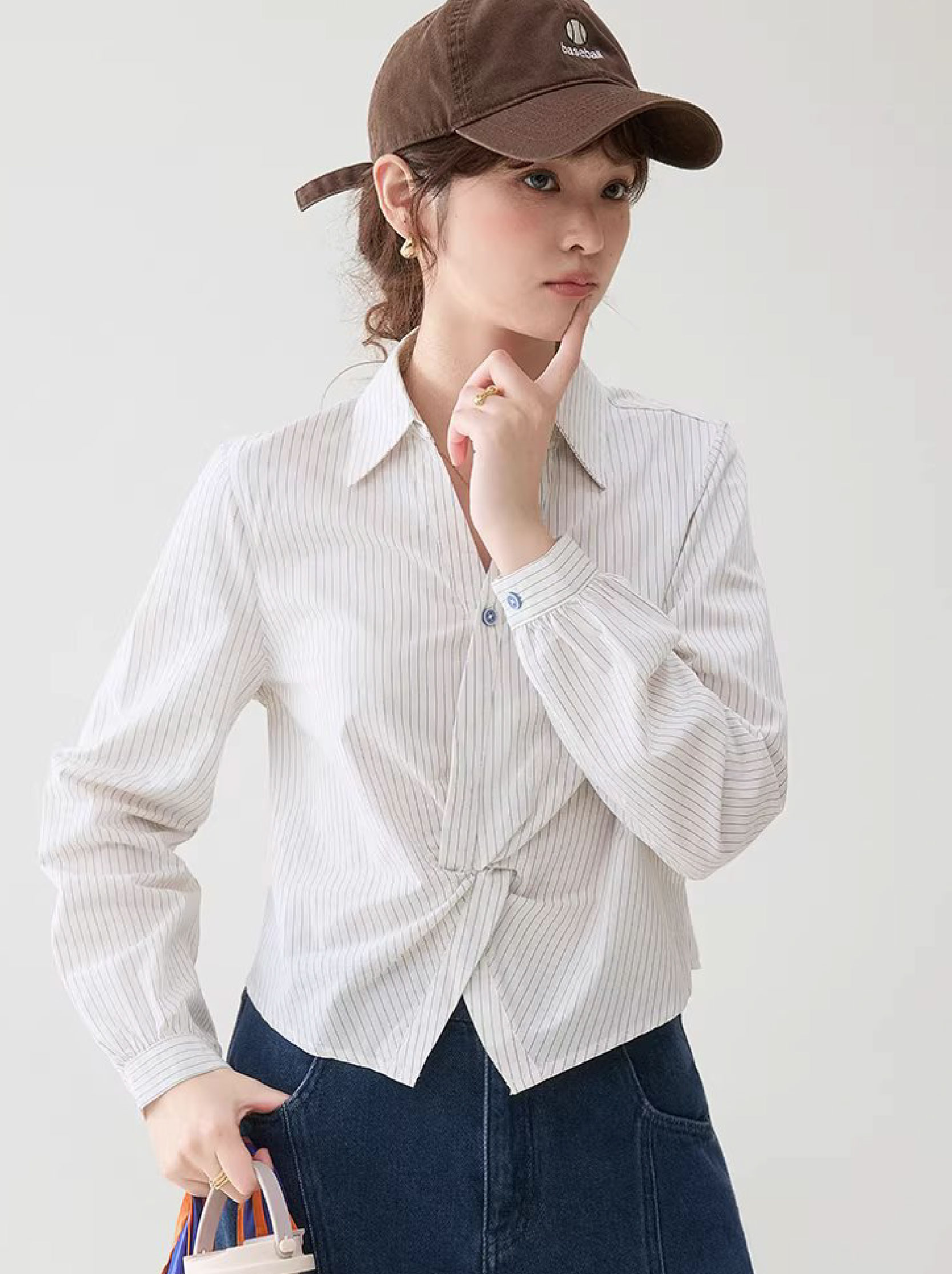 設計感扭結翻v領短襯衫女春季新款小眾條紋上衣