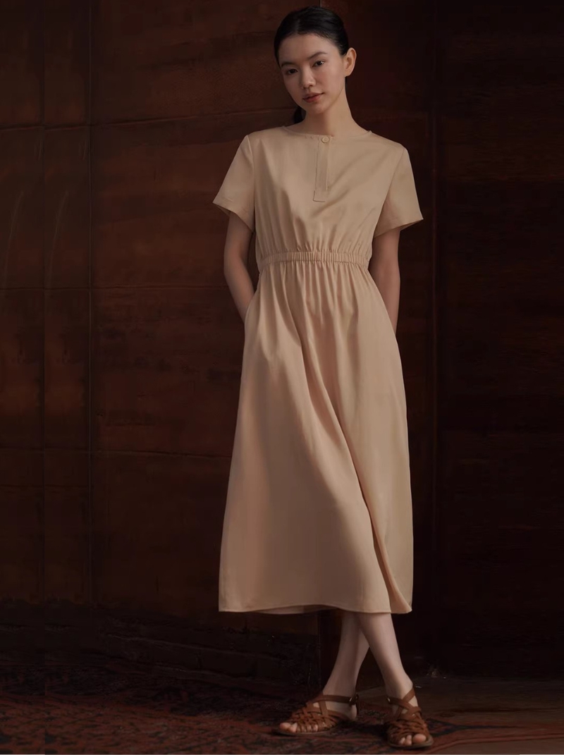 溫柔淡人洋裝顯瘦垂感簡約A字收腰短袖不挑人通勤洋裝