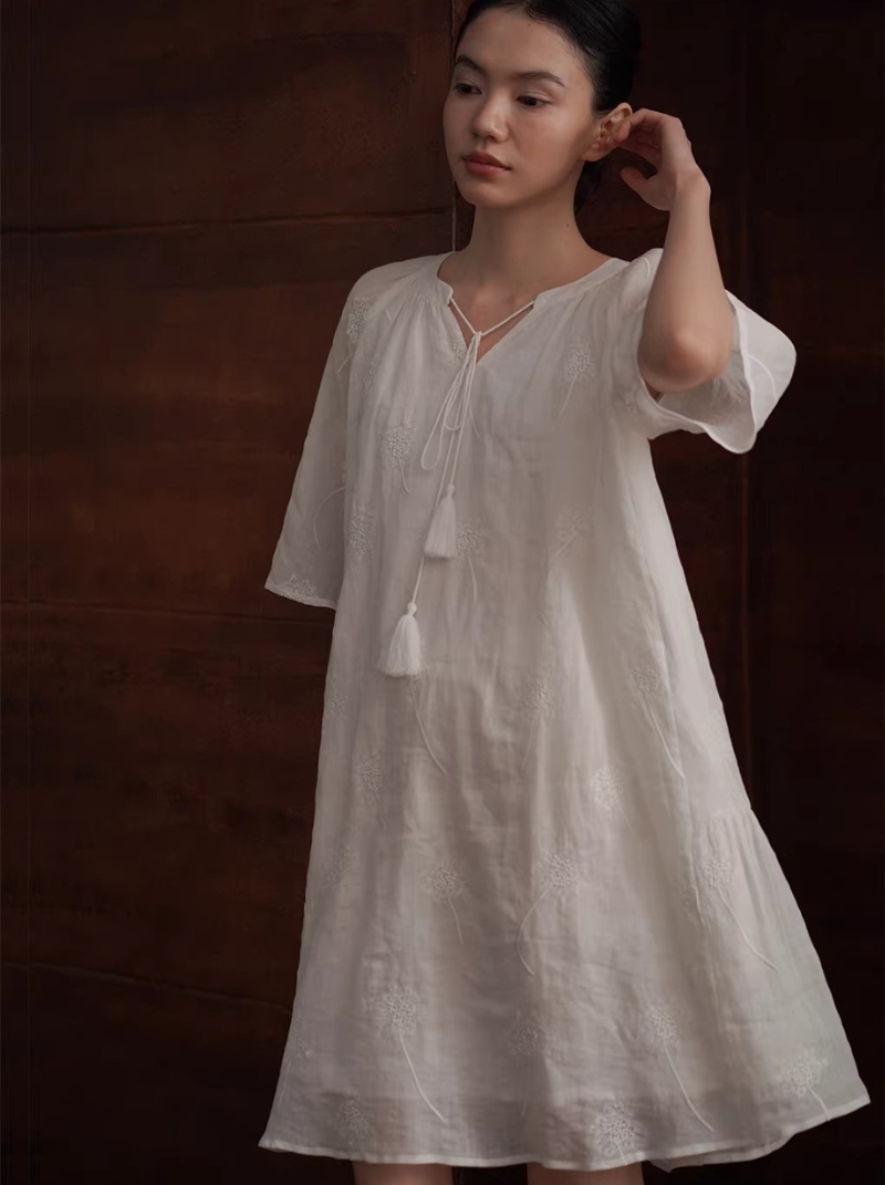 夏日蒲公英訂製全苧麻繡花流蘇繫帶寬鬆度假風洋裝女
