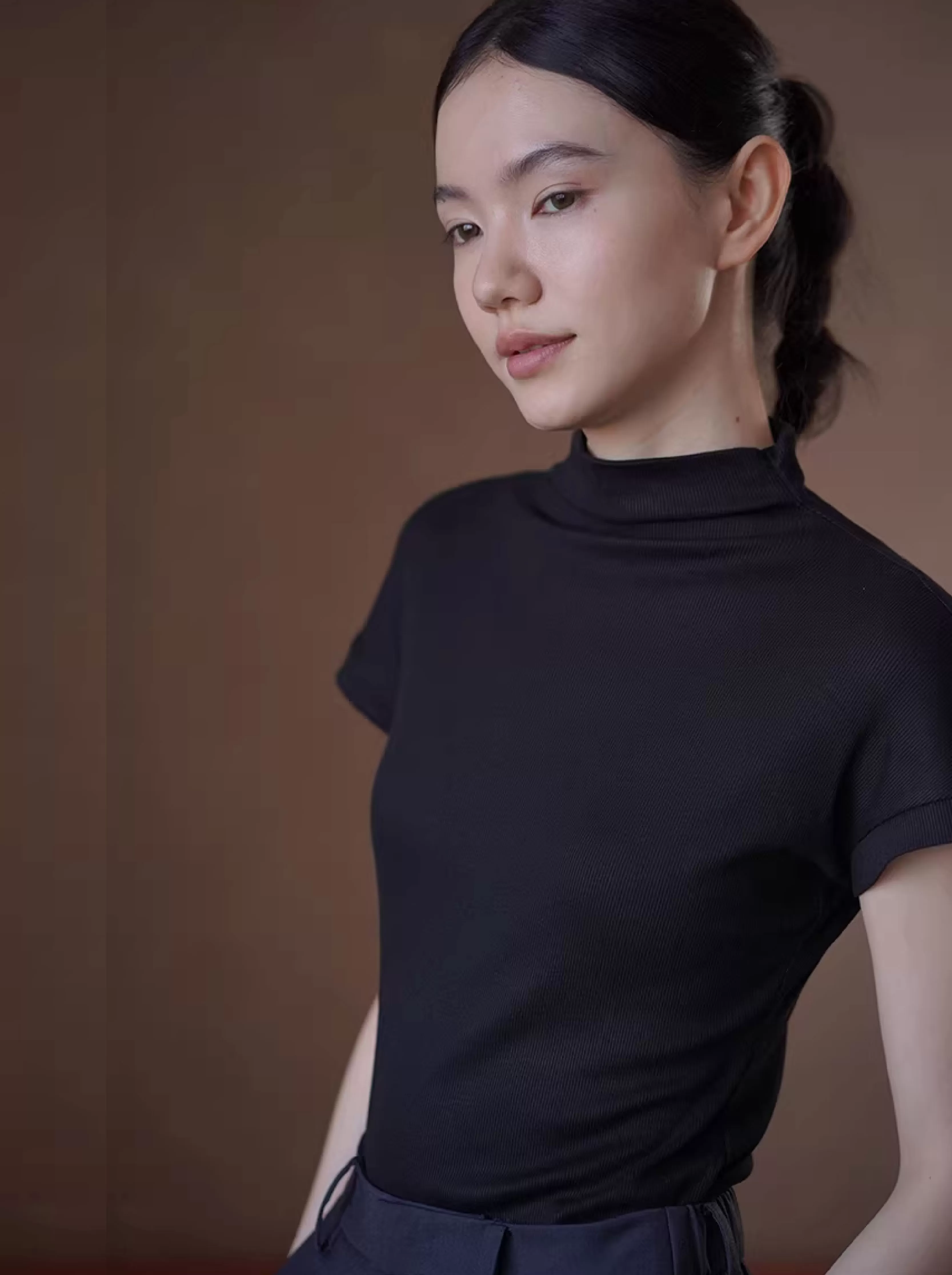 氣質up高彈塑形合身半高領小飛袖基本款顯瘦軟垂通勤T恤