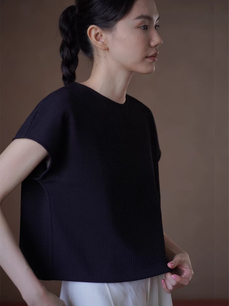 極簡的舒適感華夫格肌理連肩袖設計寬鬆挺括顯瘦通勤T恤
