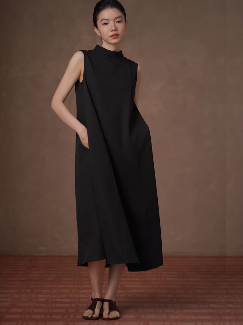 超絕立體分割提升氣質半高領垂順寬鬆A字背心顯瘦洋裝