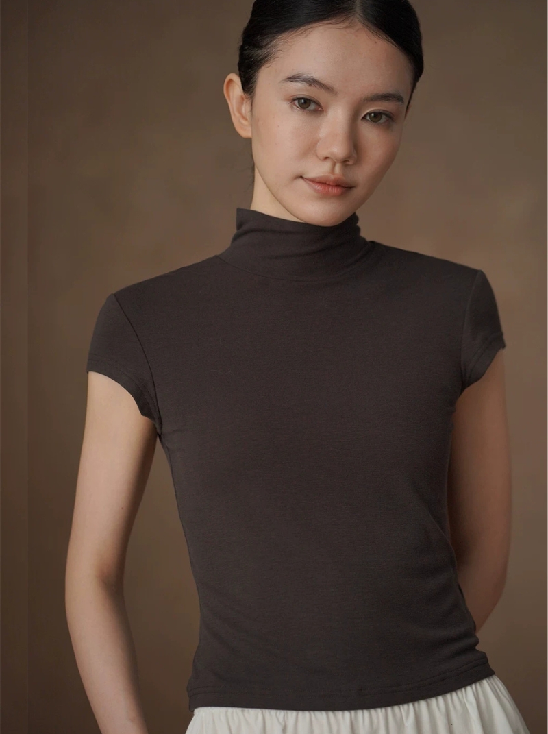 氣質加倍後領紐扣半高領合身顯瘦短袖彈性T恤通勤上衣女