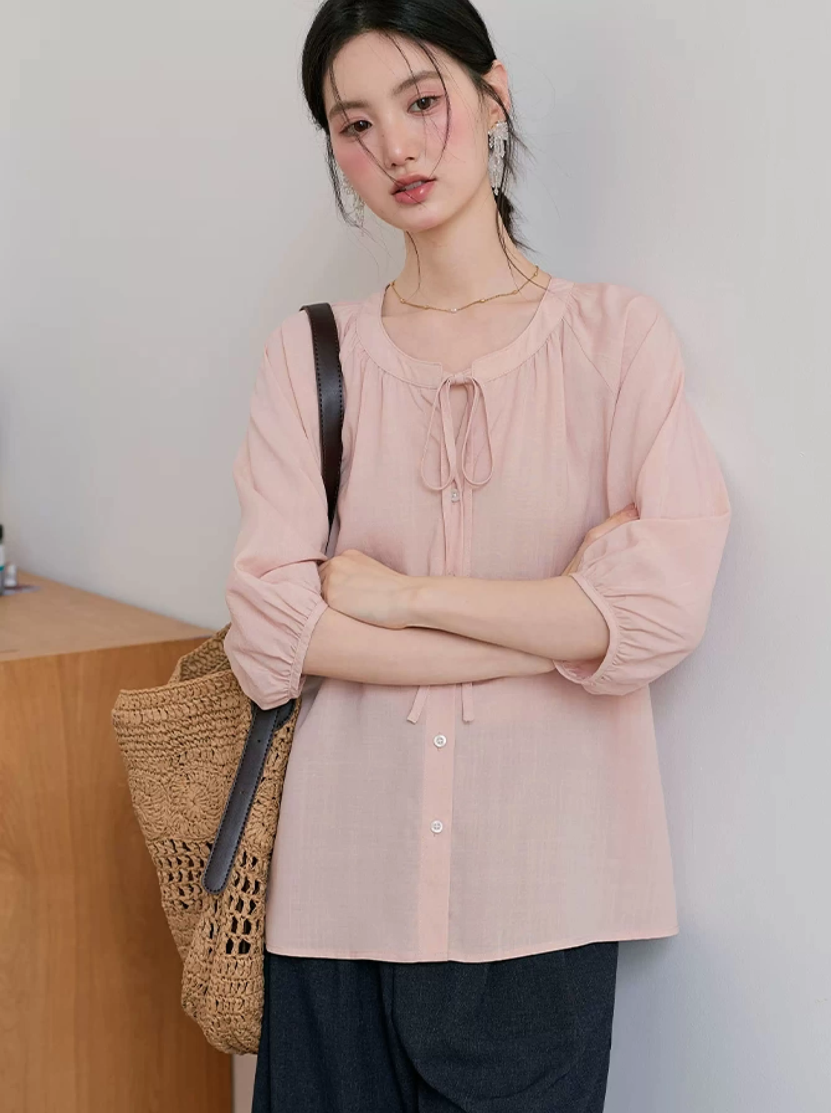 大尺碼繫帶粉紅襯衫女2026新款夏季襯衫高級感洋氣五分袖上衣