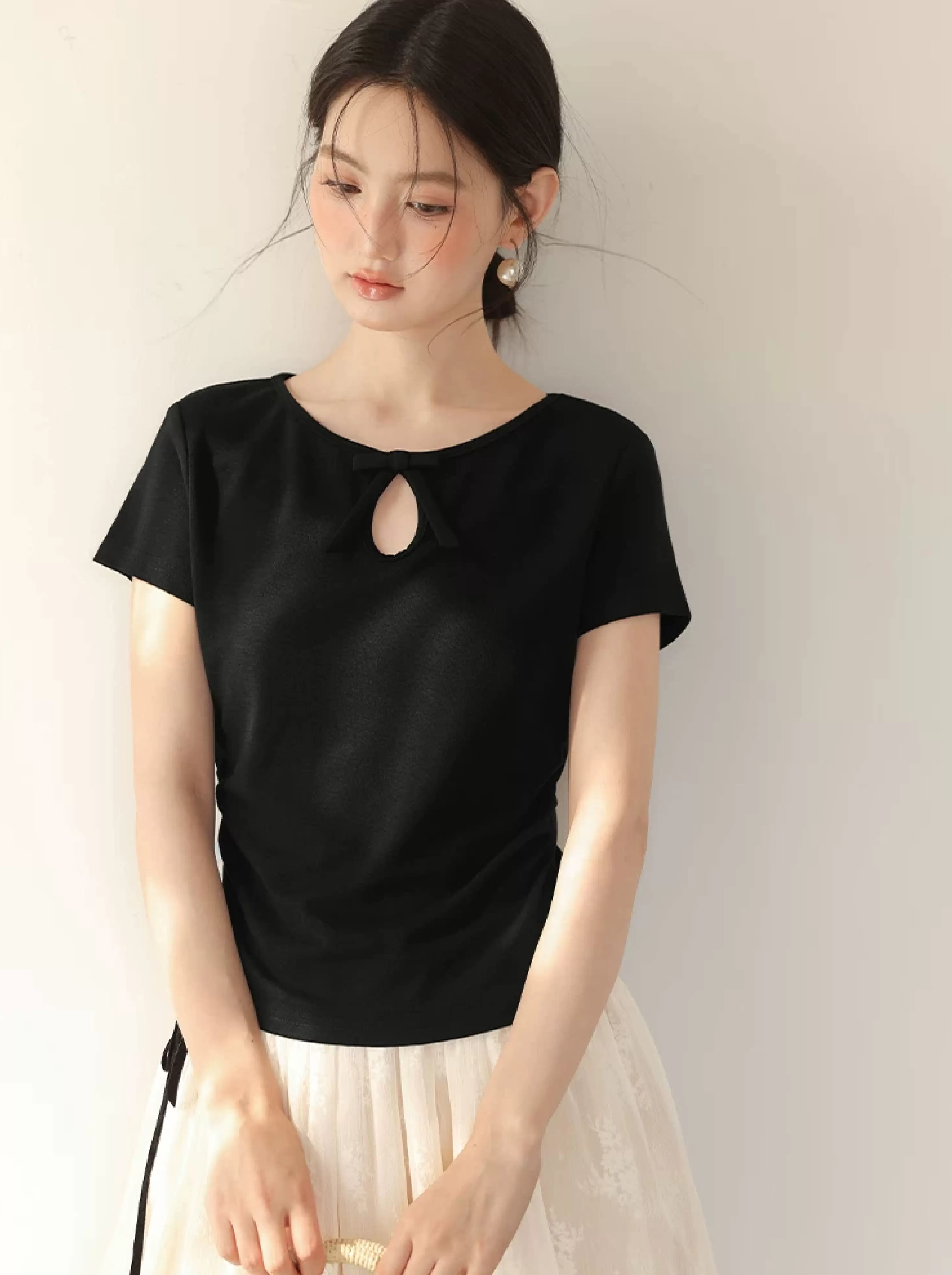 大尺碼法式黑色高級感短袖T恤女2026新款夏季蝴蝶結鏤空上衣