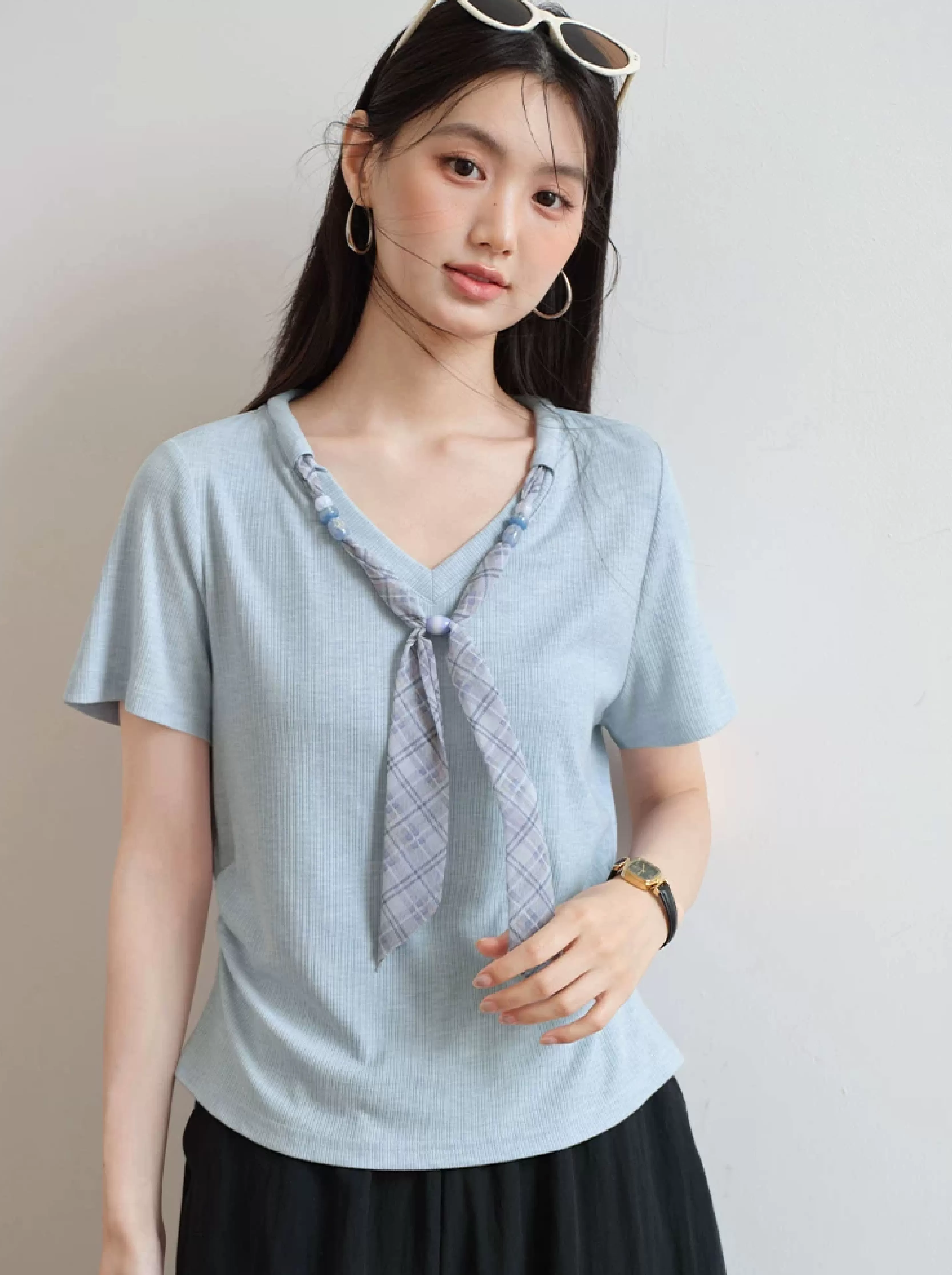 大尺碼法式飄帶V領短袖T恤女2026新款顯瘦夏裝正肩藍色上衣女
