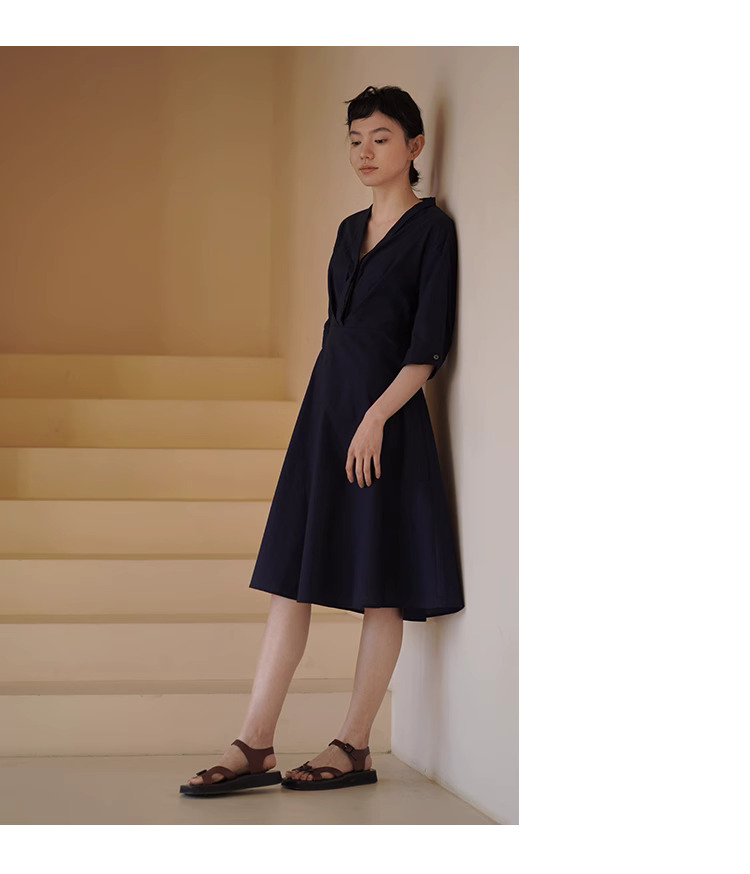 法式通勤優雅知識分子V領收褶門襟顯瘦氣質收腰連身裙女
