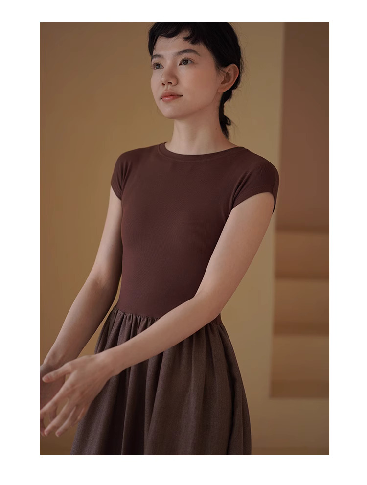 顯白特調赭紅彈性針織拼接大裙擺合身顯瘦梨形洋裝女