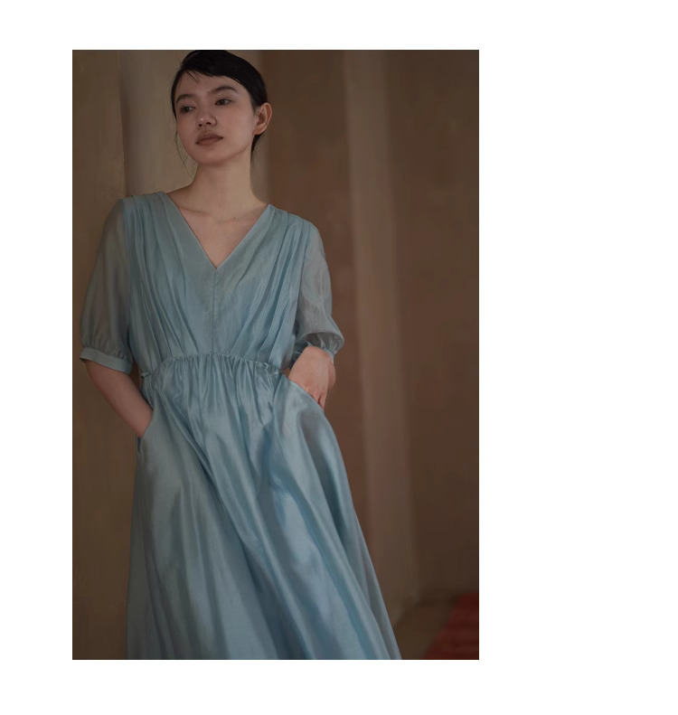 冰雪迴廊清涼洋裝細膩光澤抽褶高腰V領顯瘦寬鬆裙女