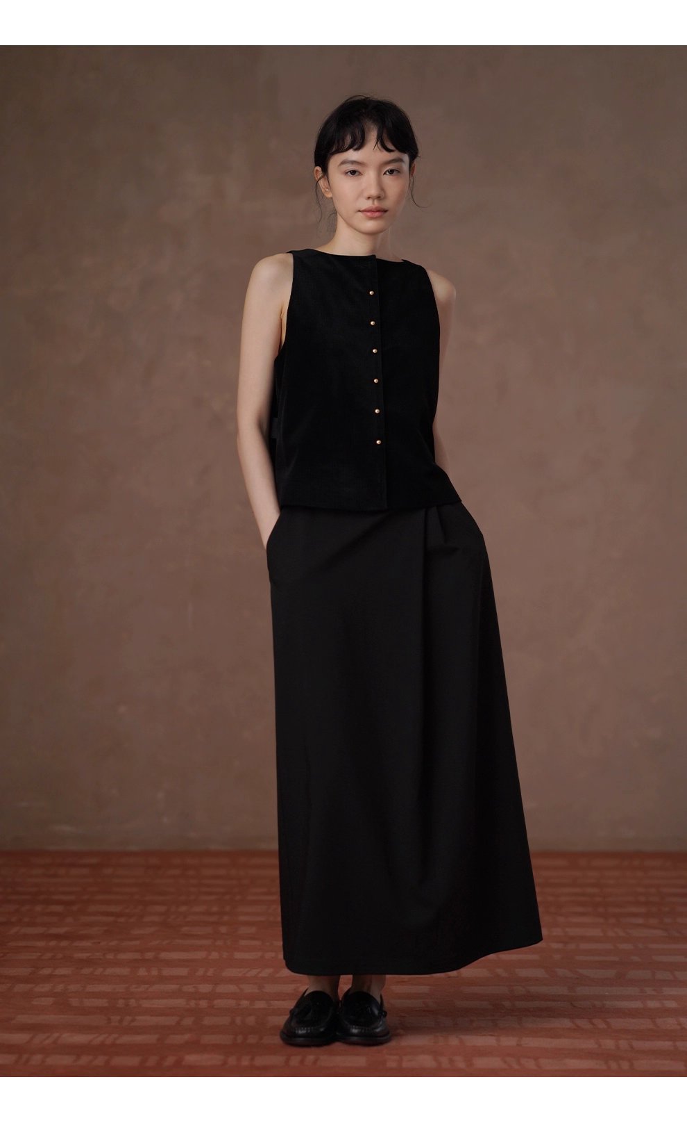 單穿疊穿都精彩柔光高密絲絨馬甲復古金扣合身顯瘦外套