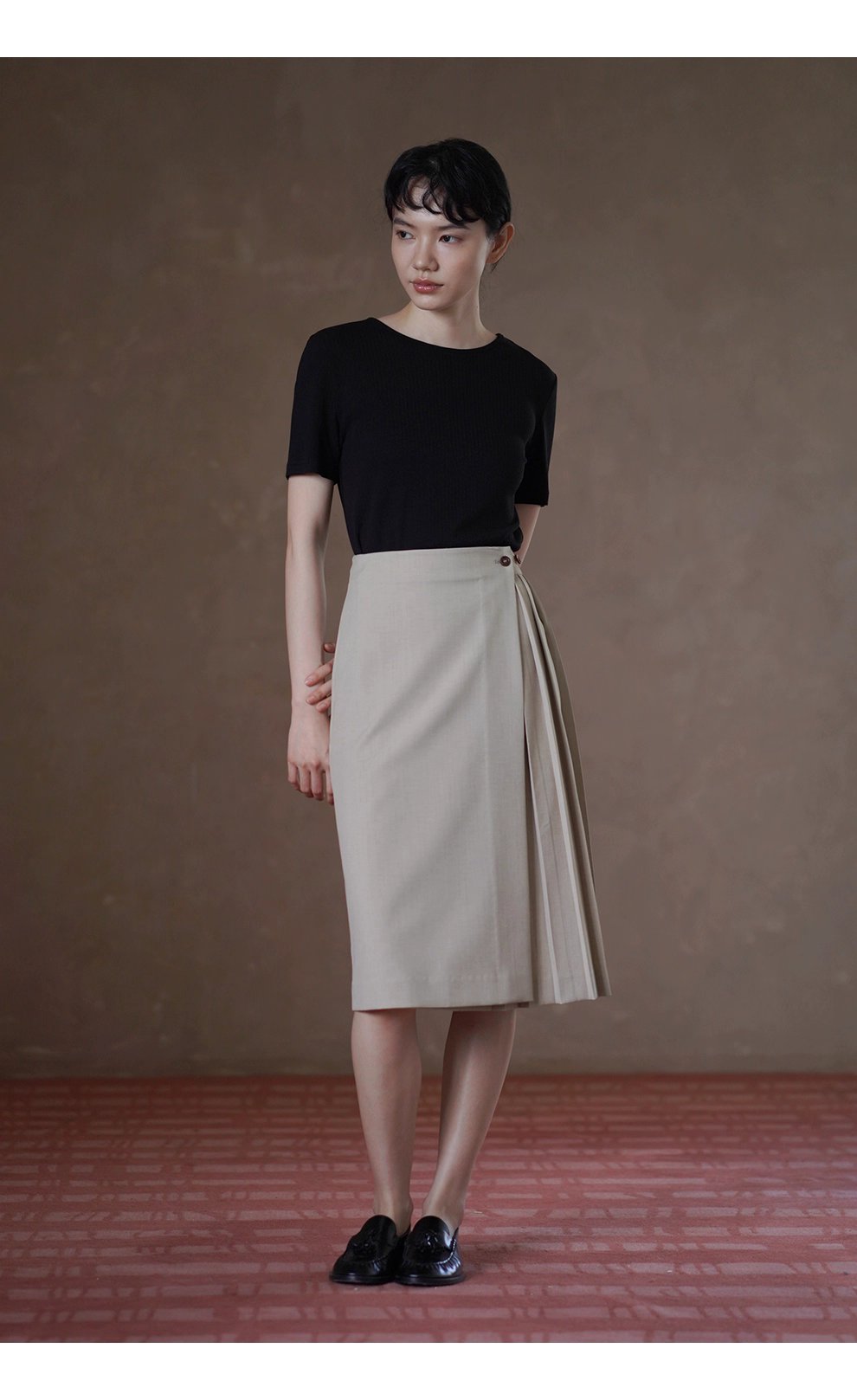 法式通勤一片圍裹式寬鬆直筒高腰不對稱壓褶顯瘦半身裙