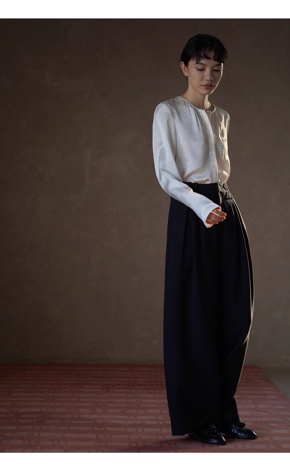 鬆弛顯瘦版型雙面織造斜紋西褲布料高腰闊腿通勤長褲女