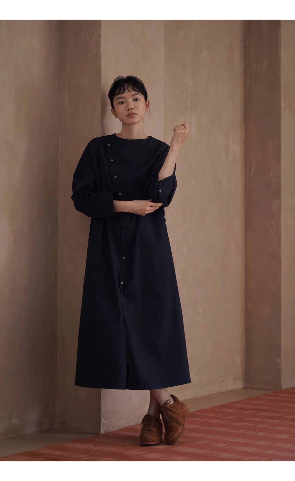 不對稱美學斜門襟洋裝挺括100%棉長遮肉顯瘦裙女