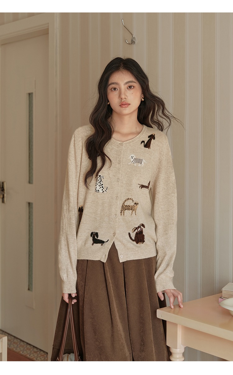 大尺碼胖mm燕麥色系針織衫長袖毛衣動物提花上衣