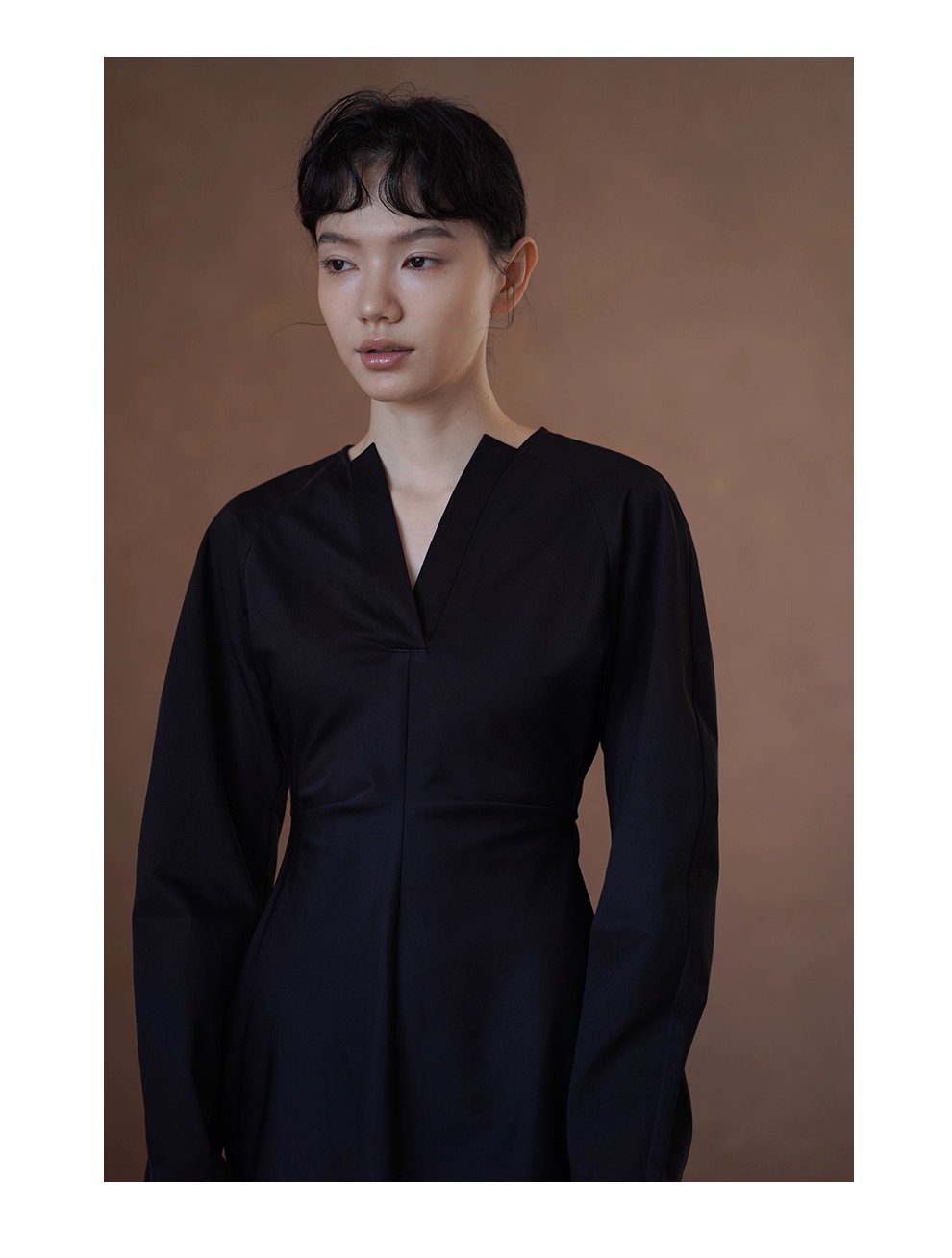 極簡廓形收腰剪裁寬鬆羊腿袖通勤短款顯瘦小個子洋裝